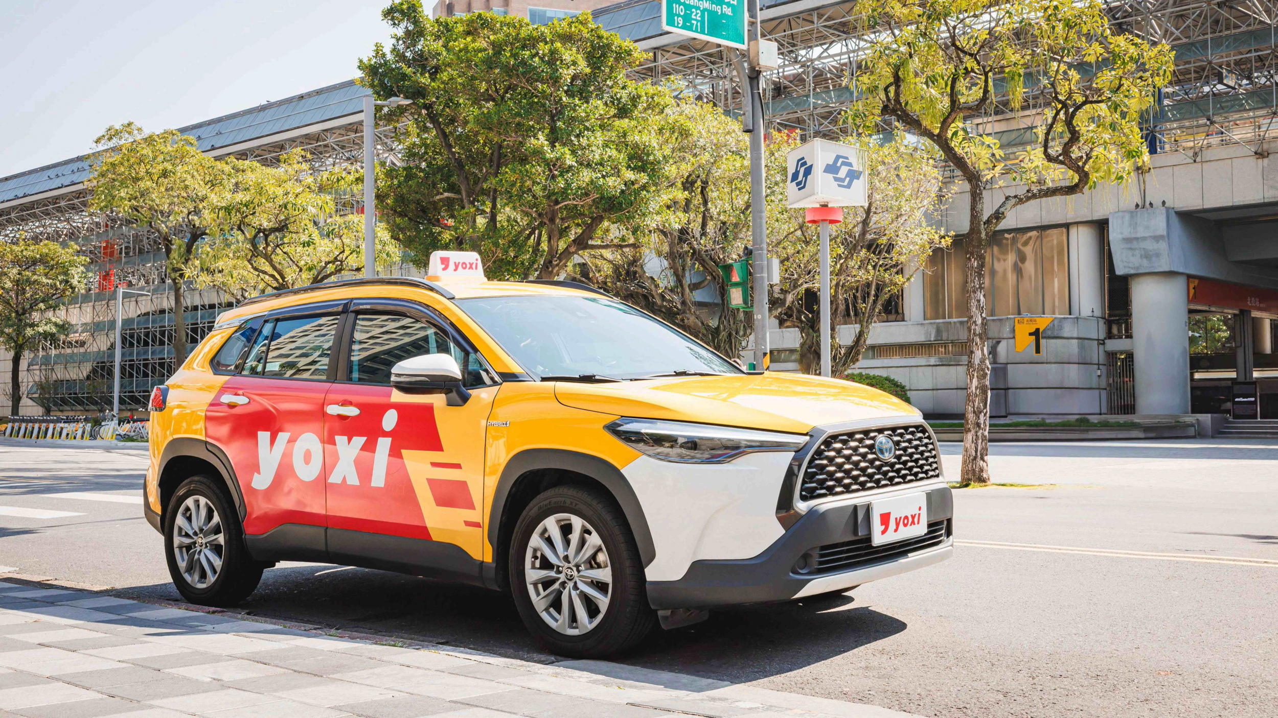 yoxi跨域攜手KFC、HOLA 串聯美食與居家體驗推限定優惠