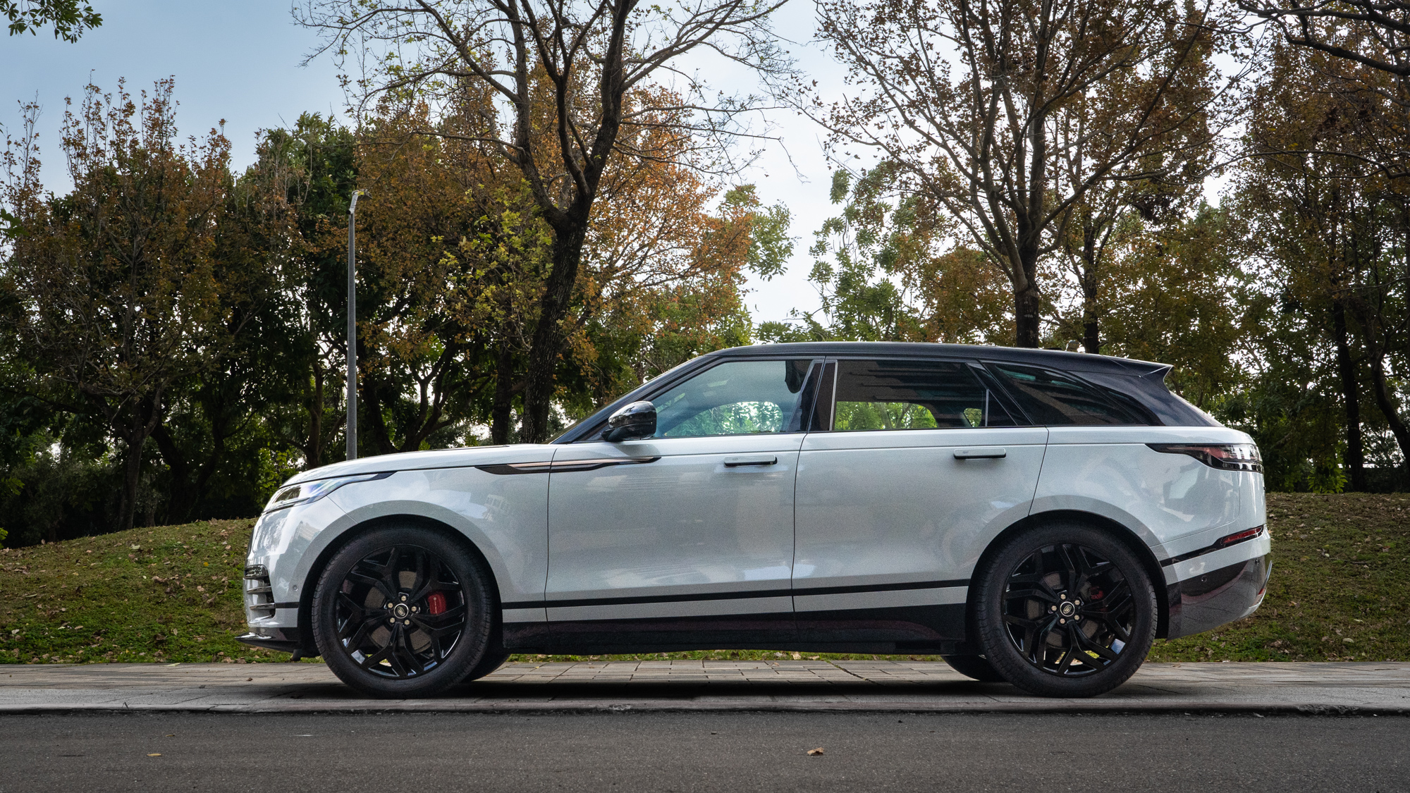 雖然小眾，但 2025 年式 Range Rover Velar 依舊讓人心動