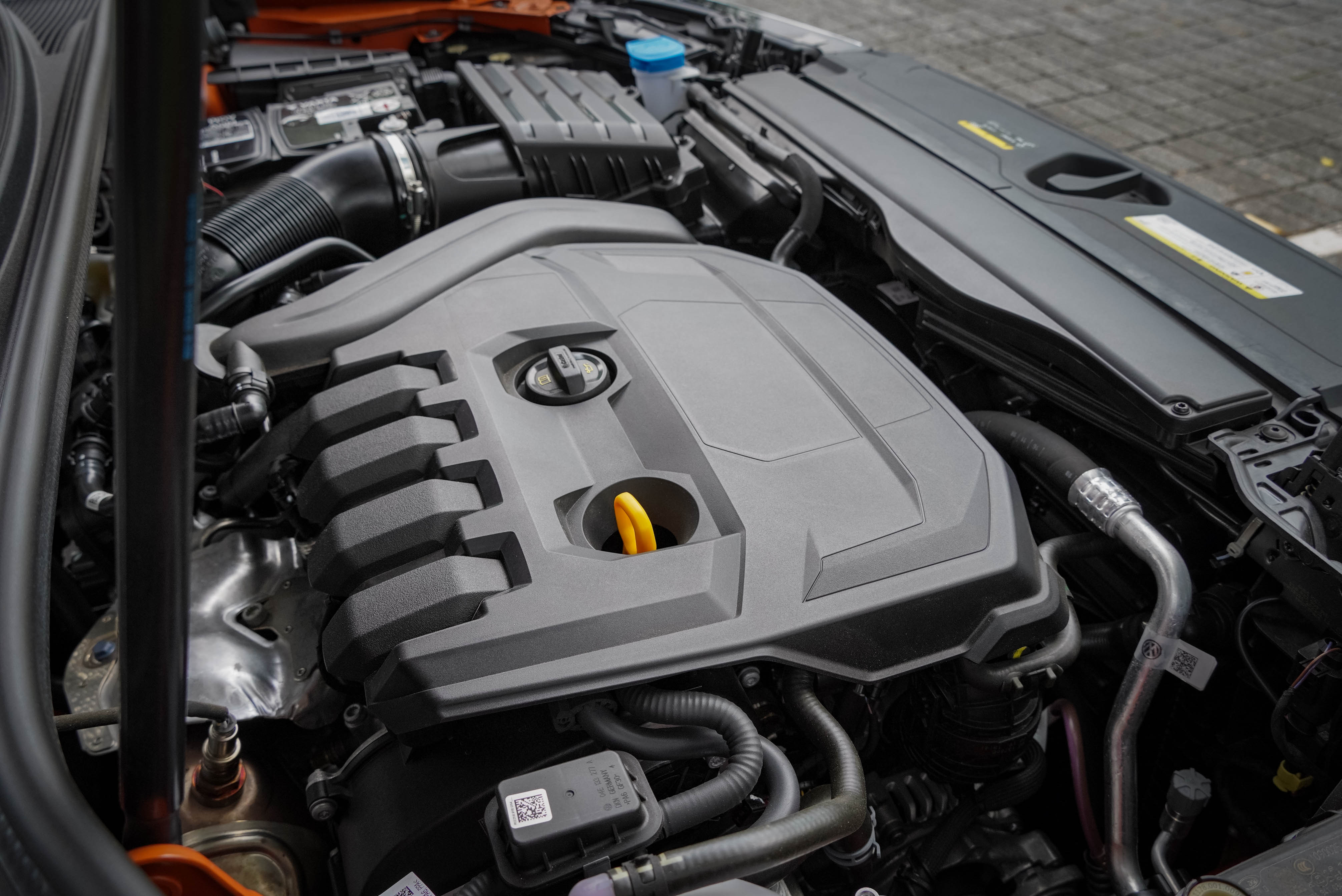 L4 汽油渦輪增壓引擎及 48V 輕型複合動力系統搭配，動力輸出為 150hp/250 Nm。