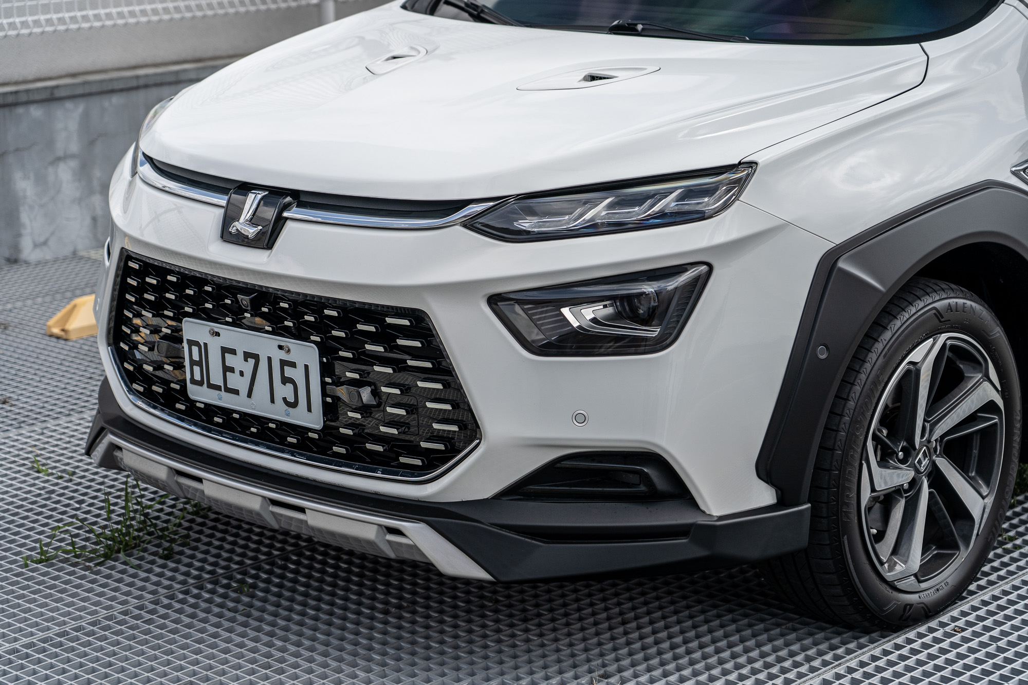 分離式頭燈設計雖然放眼現今屢見不鮮,但對於 Luxgen 而言卻是相當大膽的嘗試。