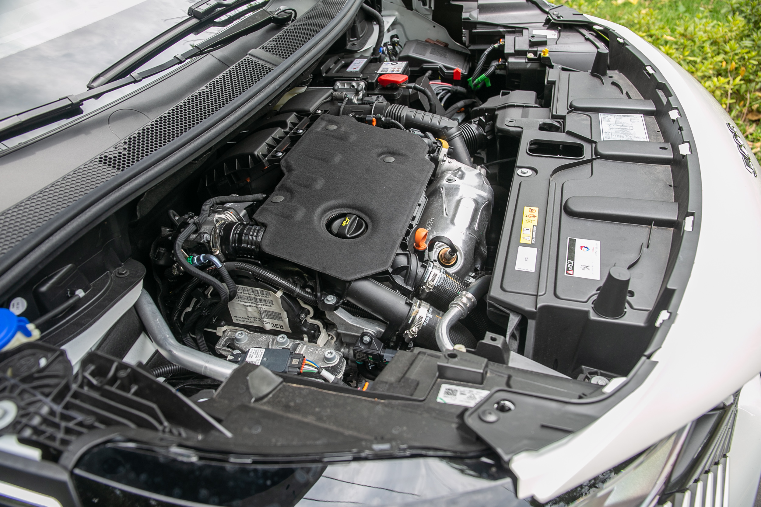 搭載 1.5 升渦輪增壓柴油引擎,具備 130bhp / 3750rpm 最大馬力與 300Nm / 1750rpm 最大扭力。