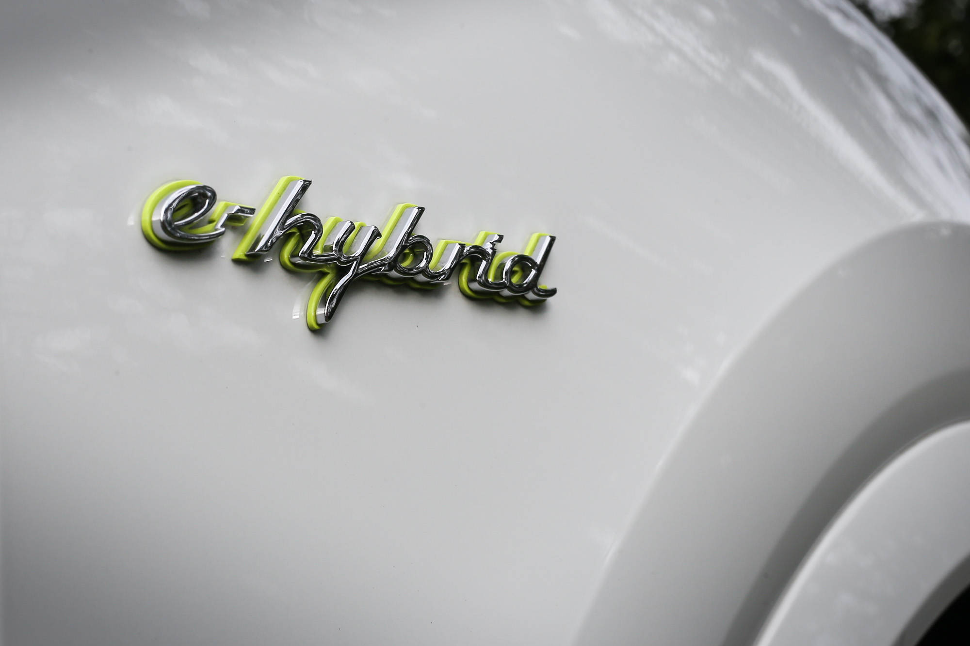 E-Hybrid 車型，會是你入手 Cayenne 的最好選擇？