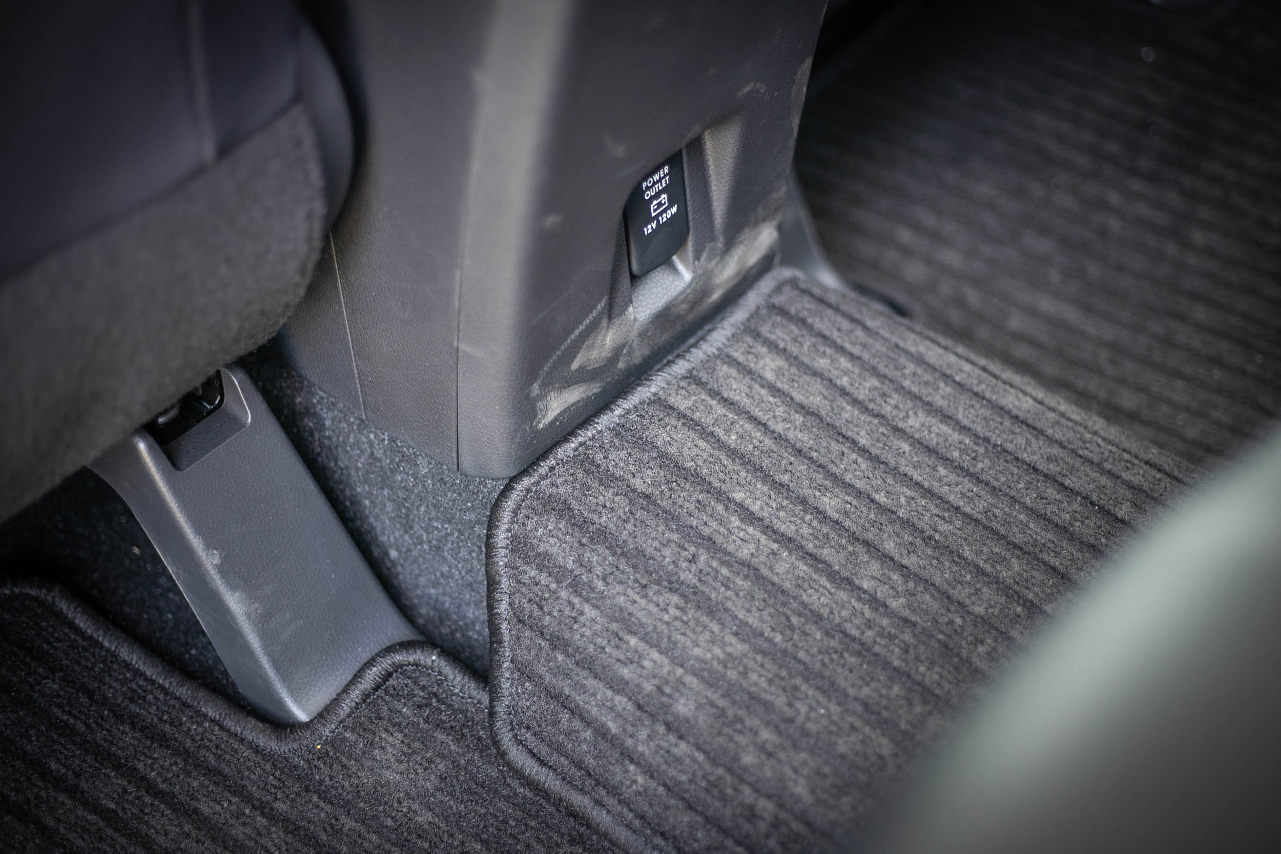 後座沒有提供空調出風口為可惜之處。