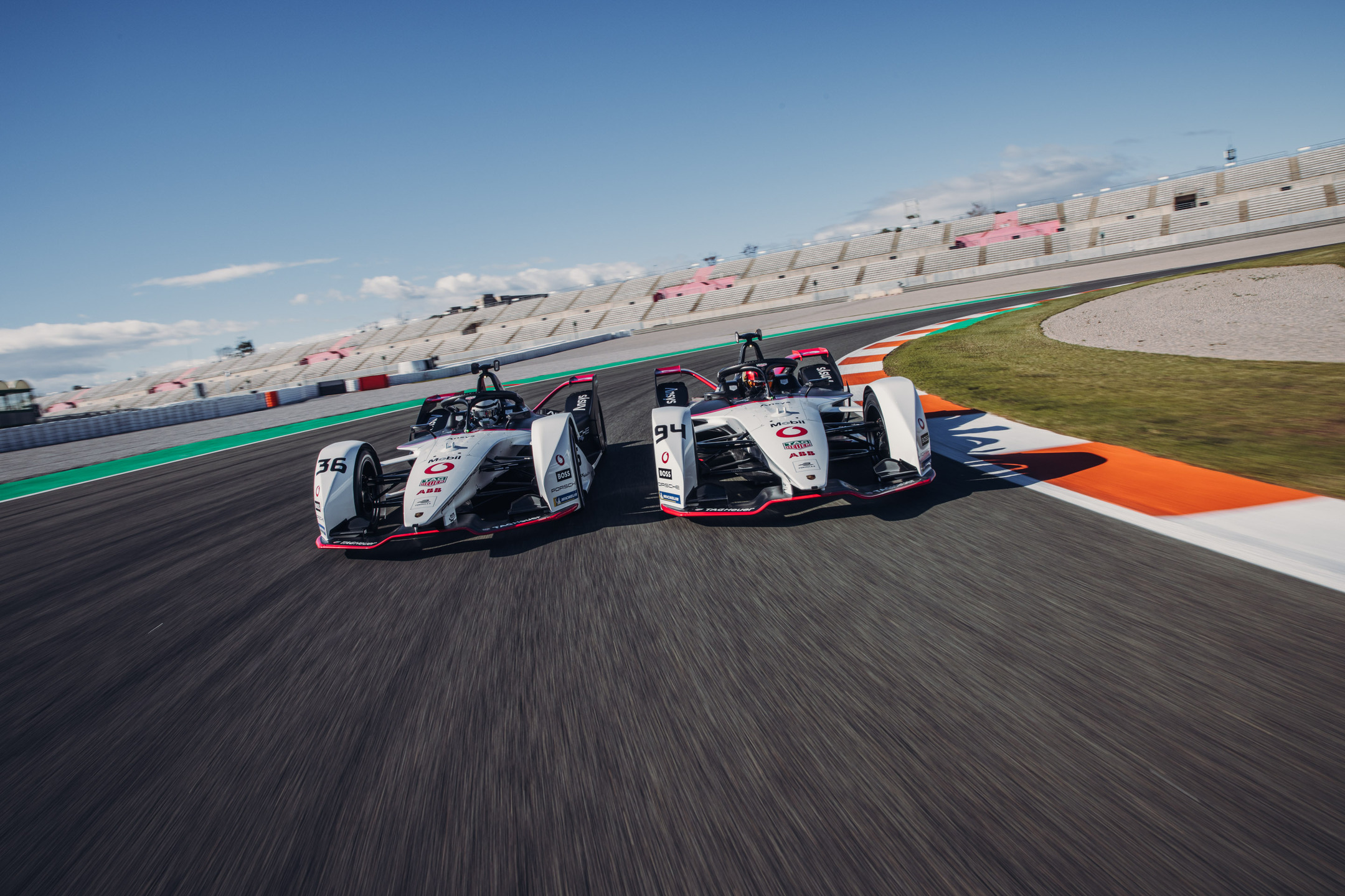 The TAG Heuer Porsche Formula E 車隊為接下來的 16 場世界錦標賽賽事設定了雄心勃勃的目標：保時捷 99X Electric 將激發全部潛能，以一系列的成功為目標。