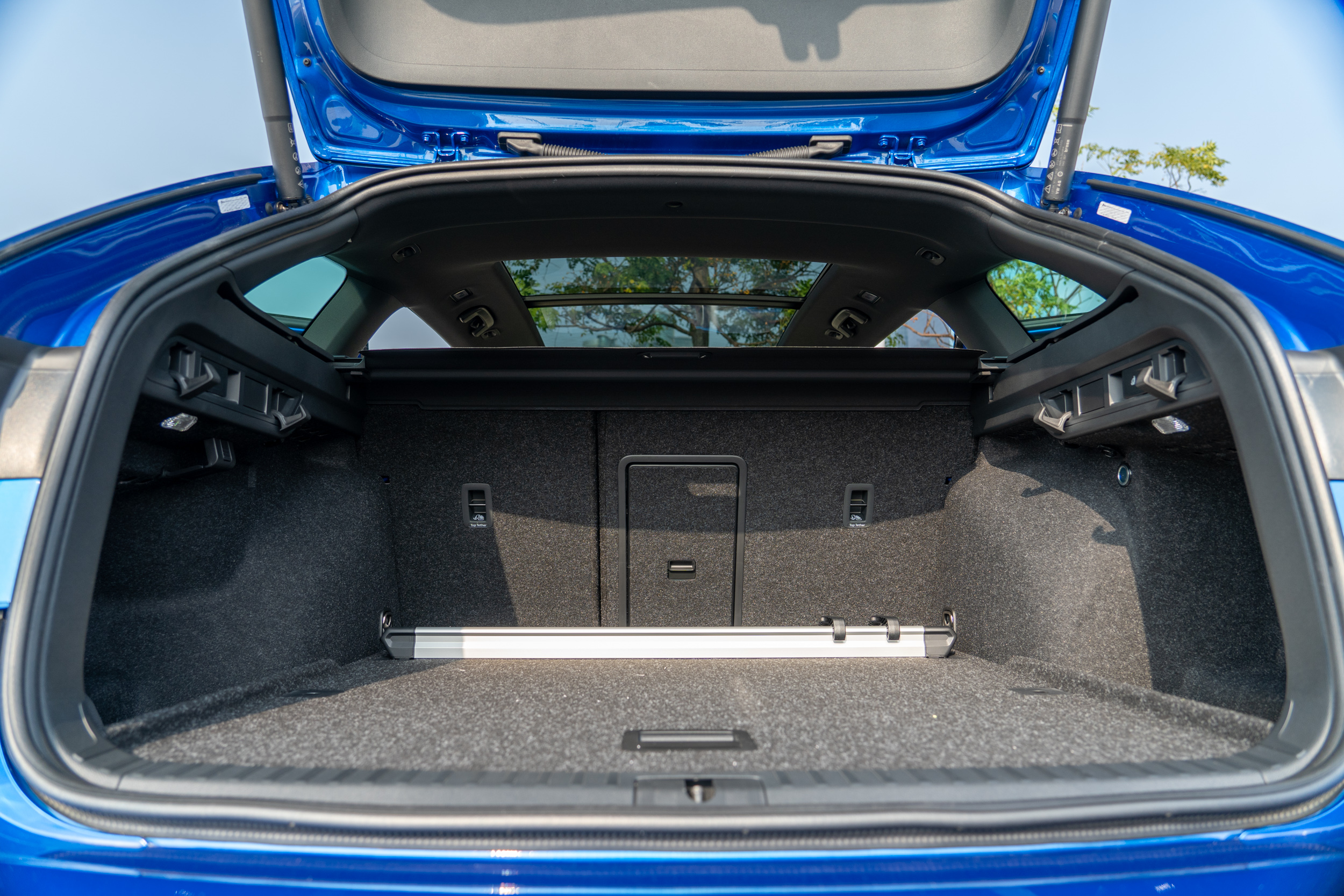 旅行車既有的優異空間機能在本車上完整展露。