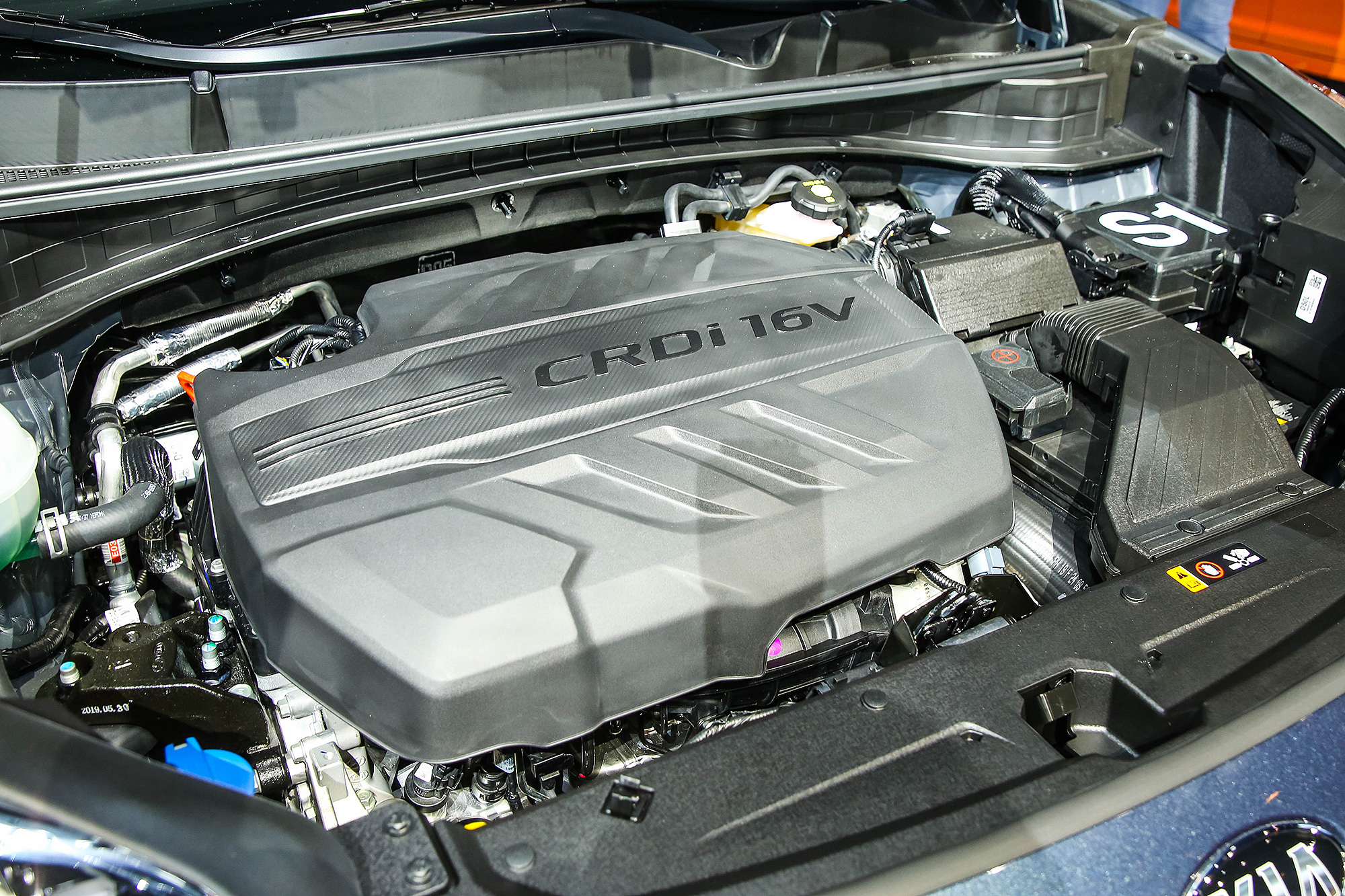 動力維持 2.0 升 CRDi 柴油引擎。