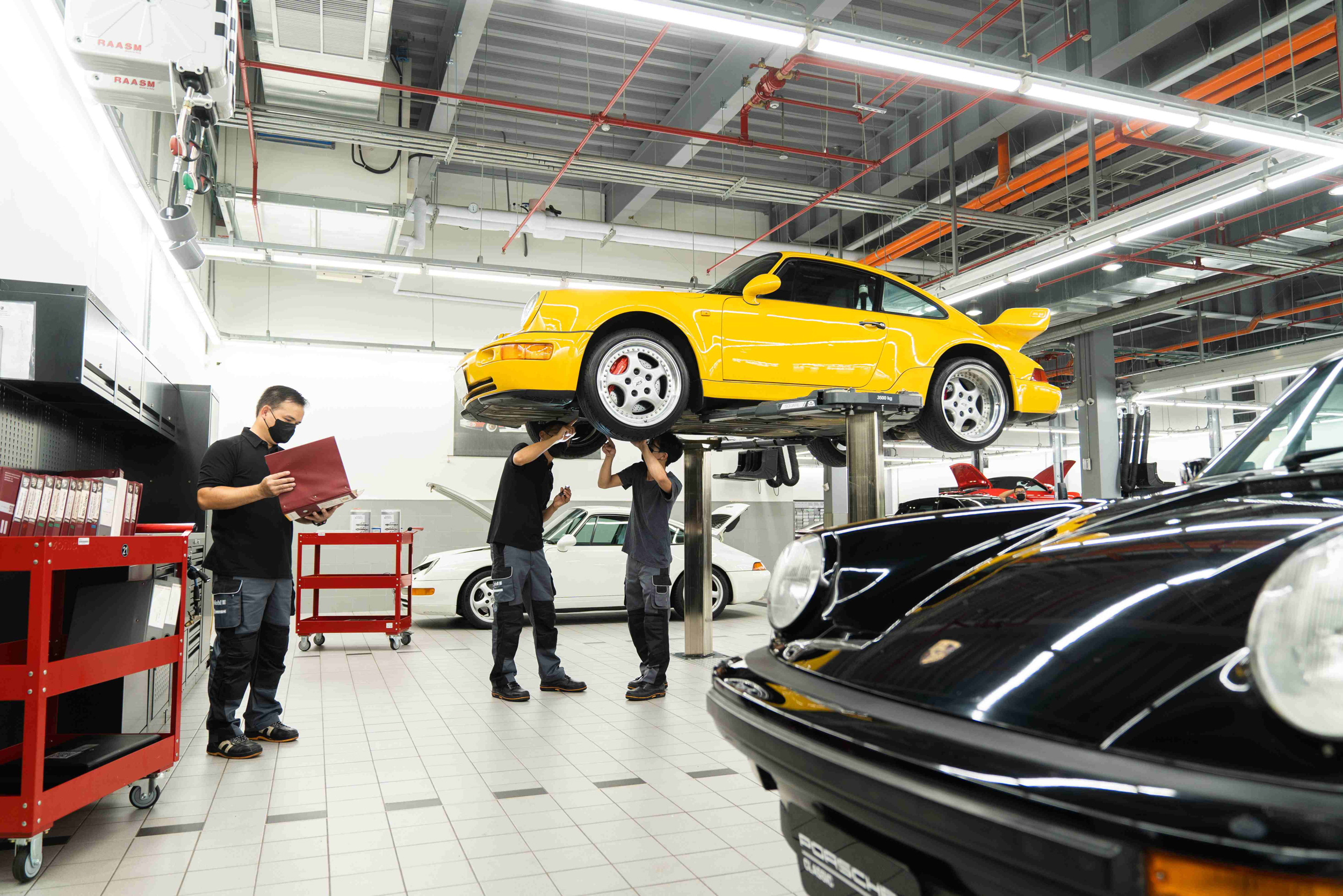 全台第一座集結售後服務、保養修復與銷售諮詢的保時捷經典車服務據點。