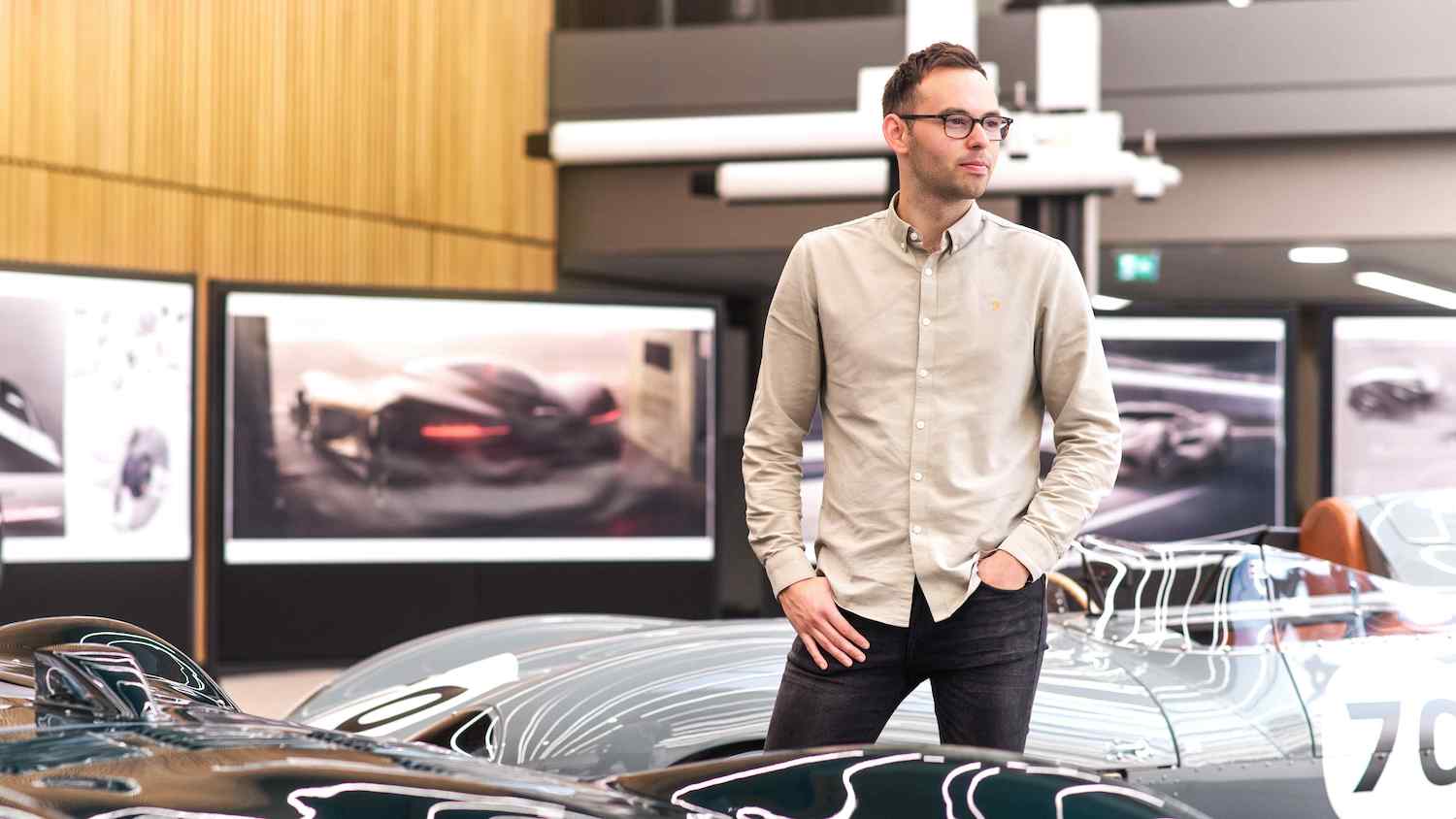 Jaguar Advanced Design 先進設計中心外型設計師 Oliver Cattell-Ford。