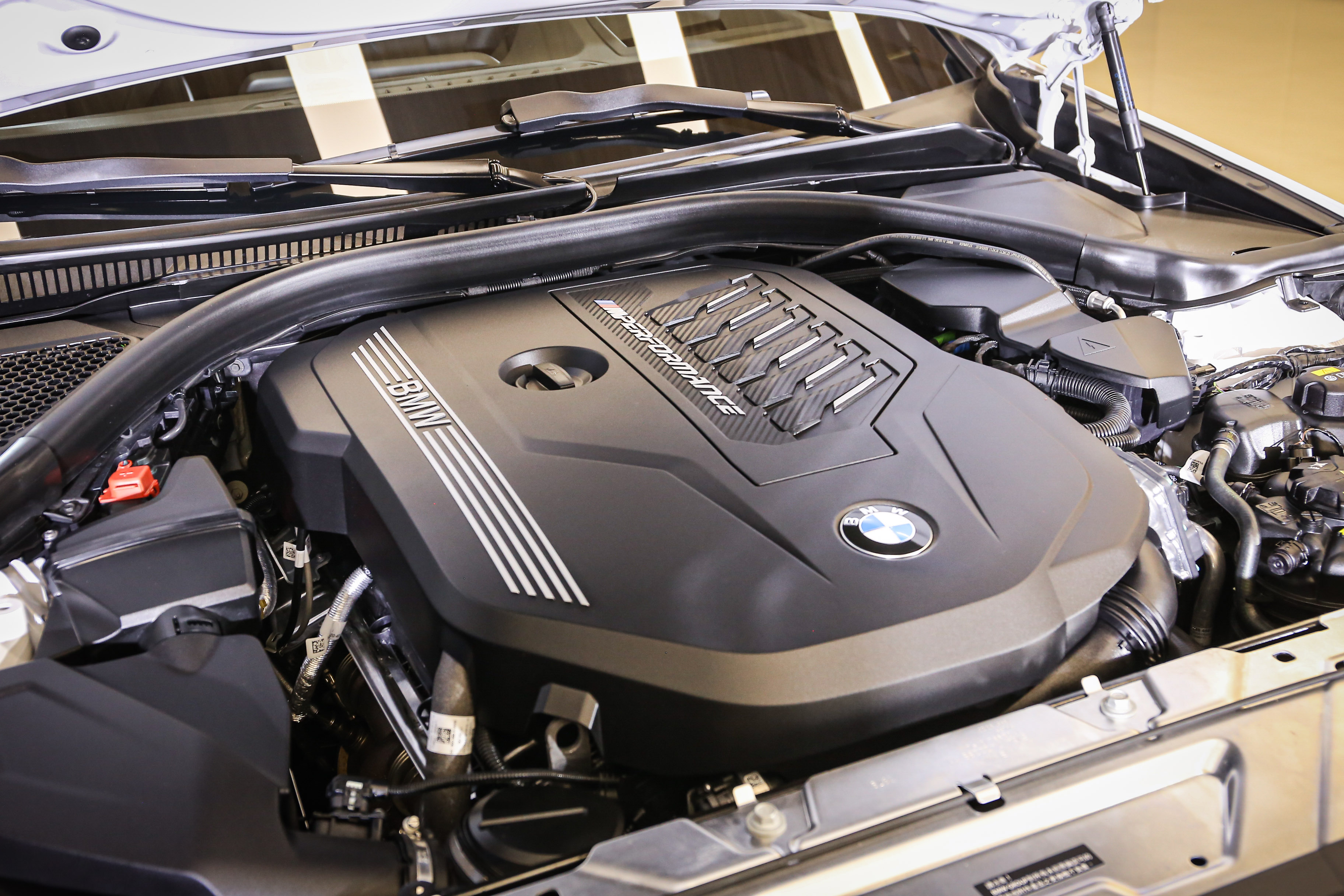 3.0 升 TwinPower Turbo 直列 6 汽缸汽油輸出 500 牛頓米、374 匹最大馬力。