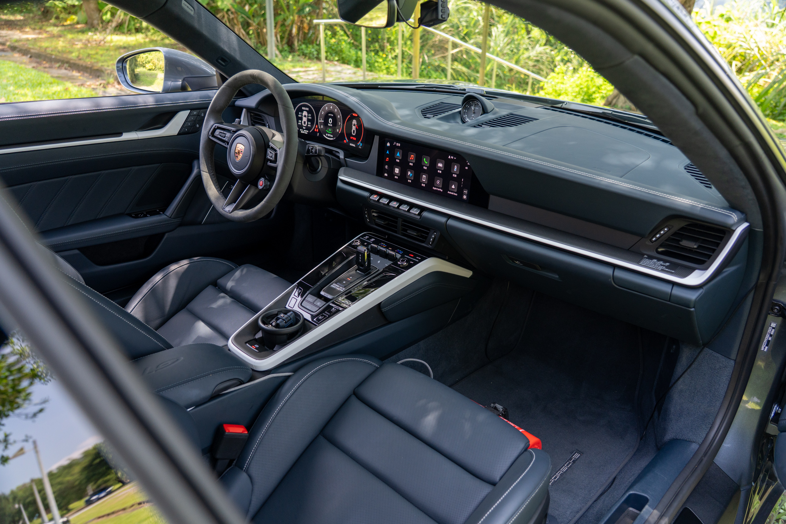 內裝陳設基本上並沒有太大改變,同樣可藉由琳瑯滿目的選配項目打造成符合自身愛好的模樣。