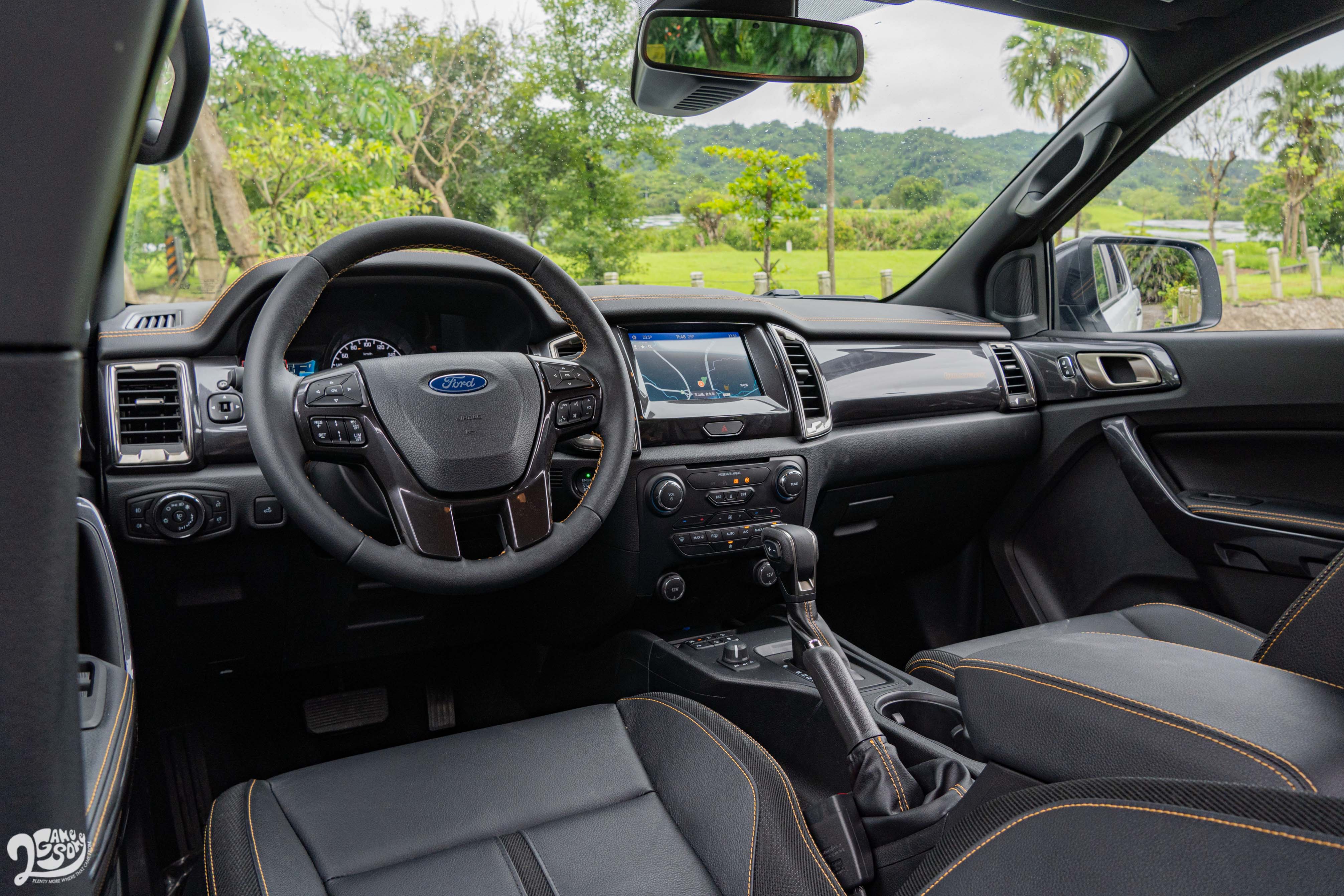 Ranger 運動型身為頂規,內裝質感也是車系中最貼近休旅車標準。