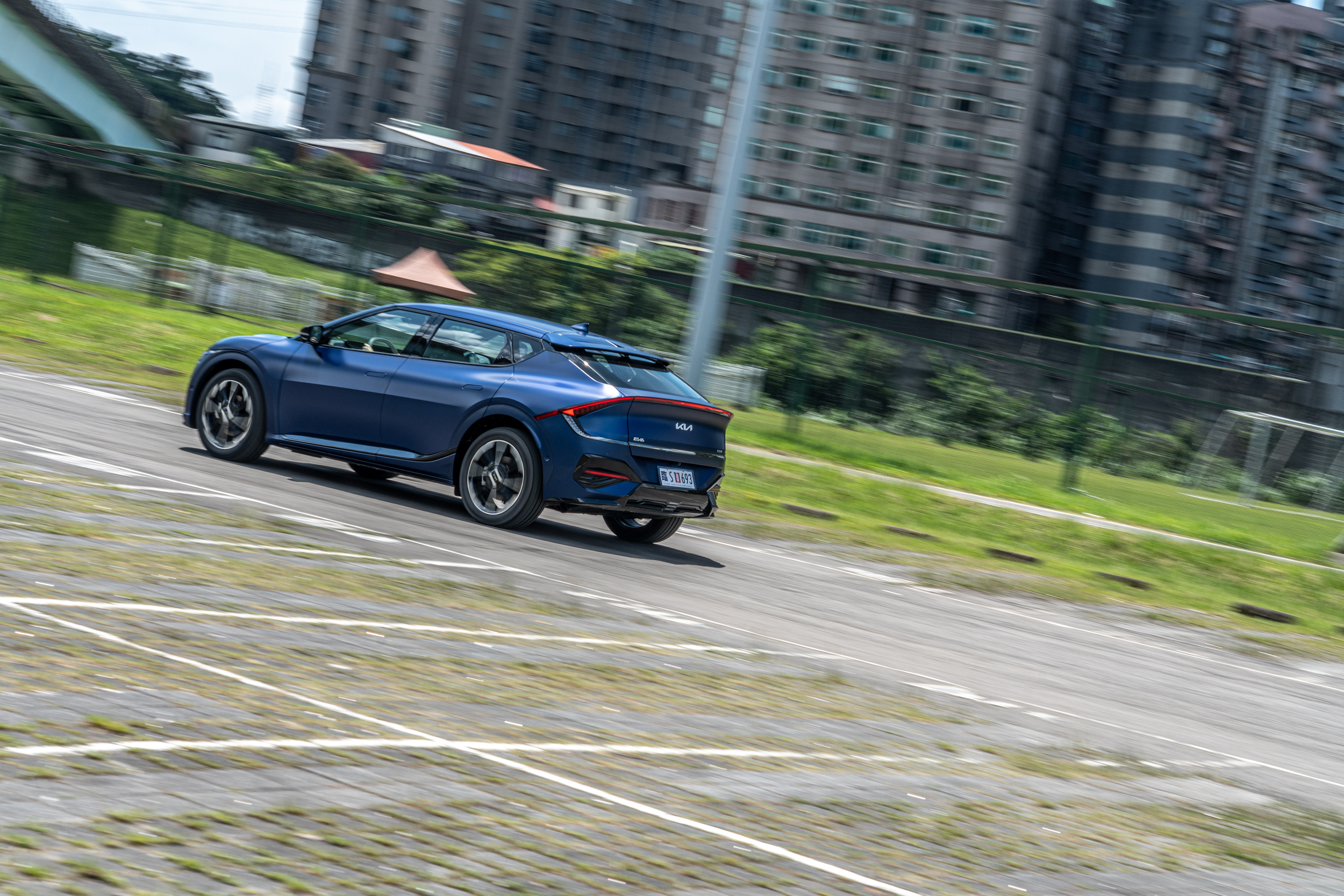 GT-line 增程版依舊維持 229hp/35.7kgm 的帳面數據,但實際感受加速力依舊十分即時且飽滿。