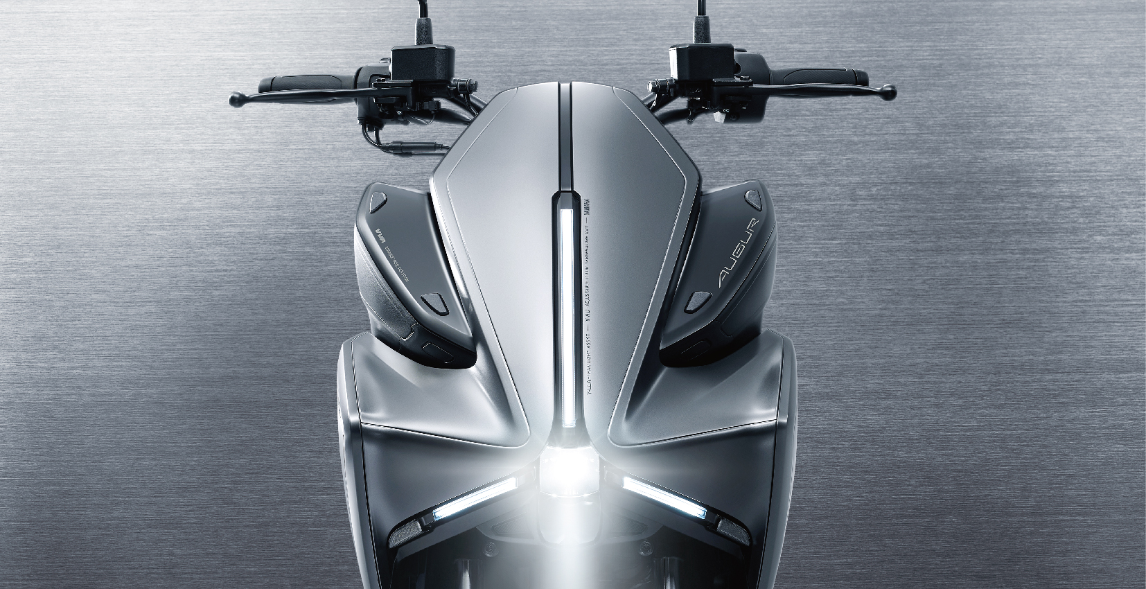 車頭的三芒星設計非常前衛,也成為熱門的討論話題。