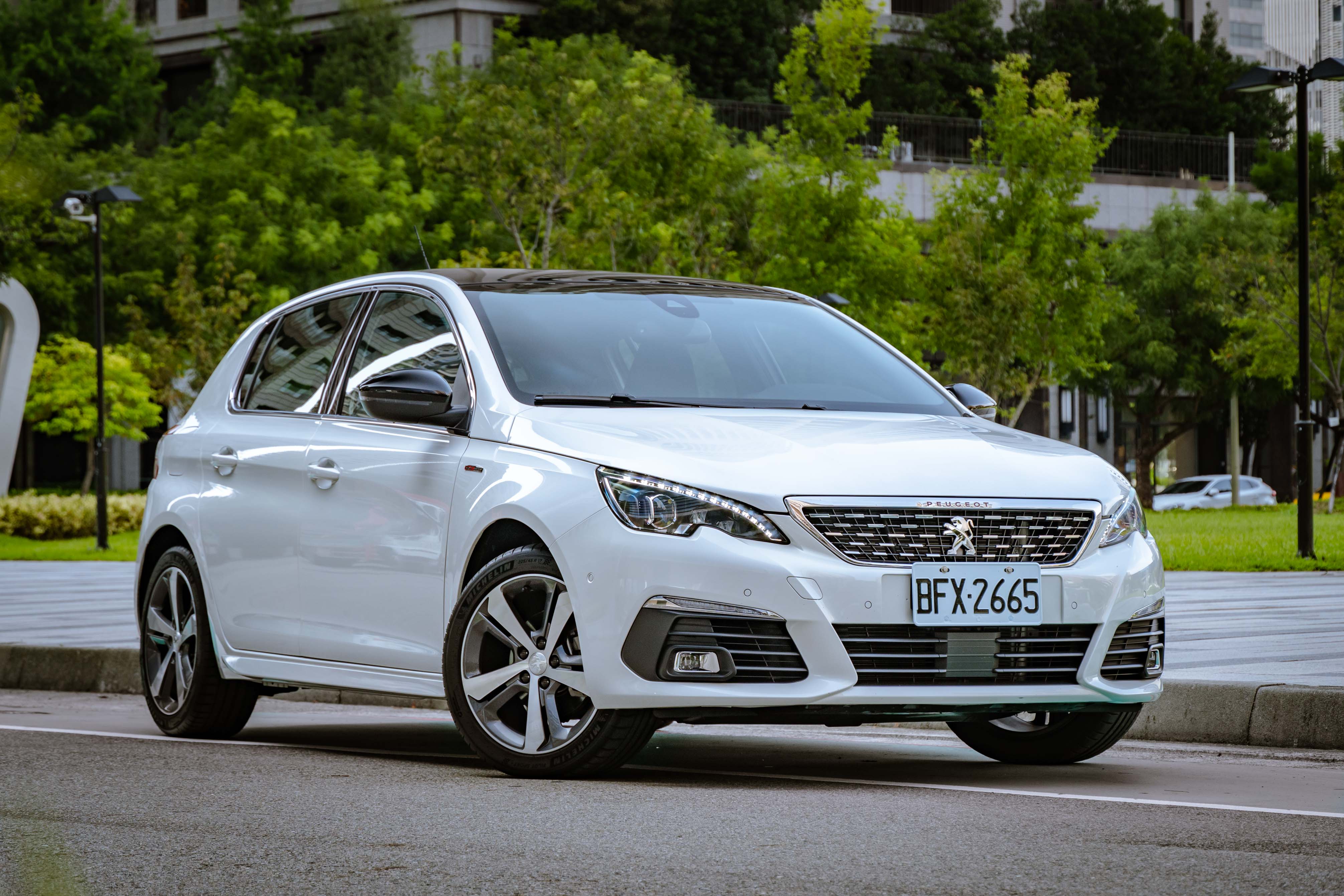 試駕為 GT Line Cielo 版本,擁有專屬外觀套件。