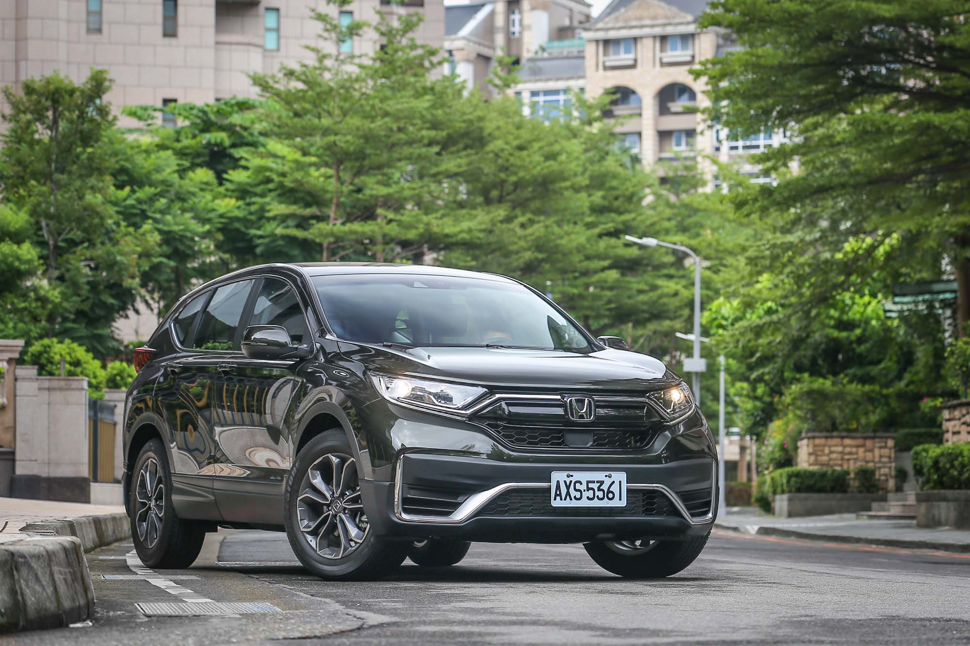 小改款 CR-V 於 9 月 3 日發表、9 月 5 日店頭上市後,短短不到一個月的時間,迅速累積 2,000 張以上訂單。