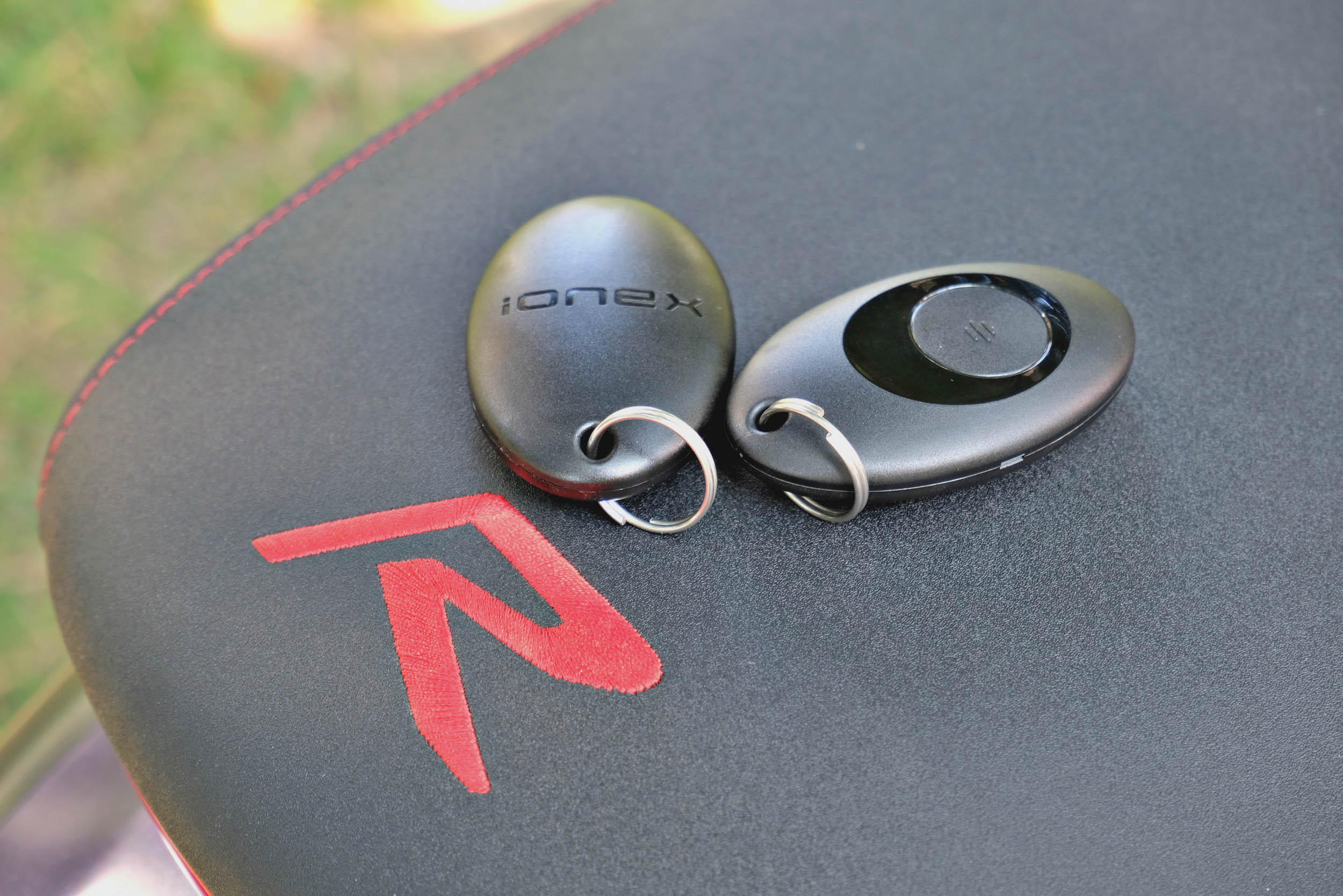 採用免鑰匙系統設計,讓車輛使用性起來非常便利。