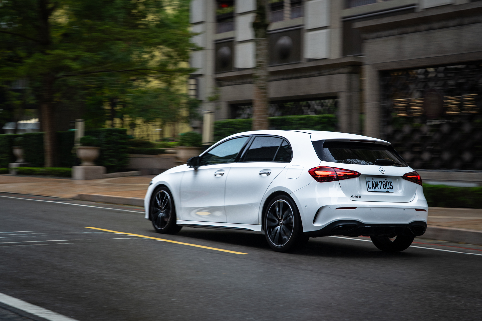 行路質感仍展現豪華品牌價值。