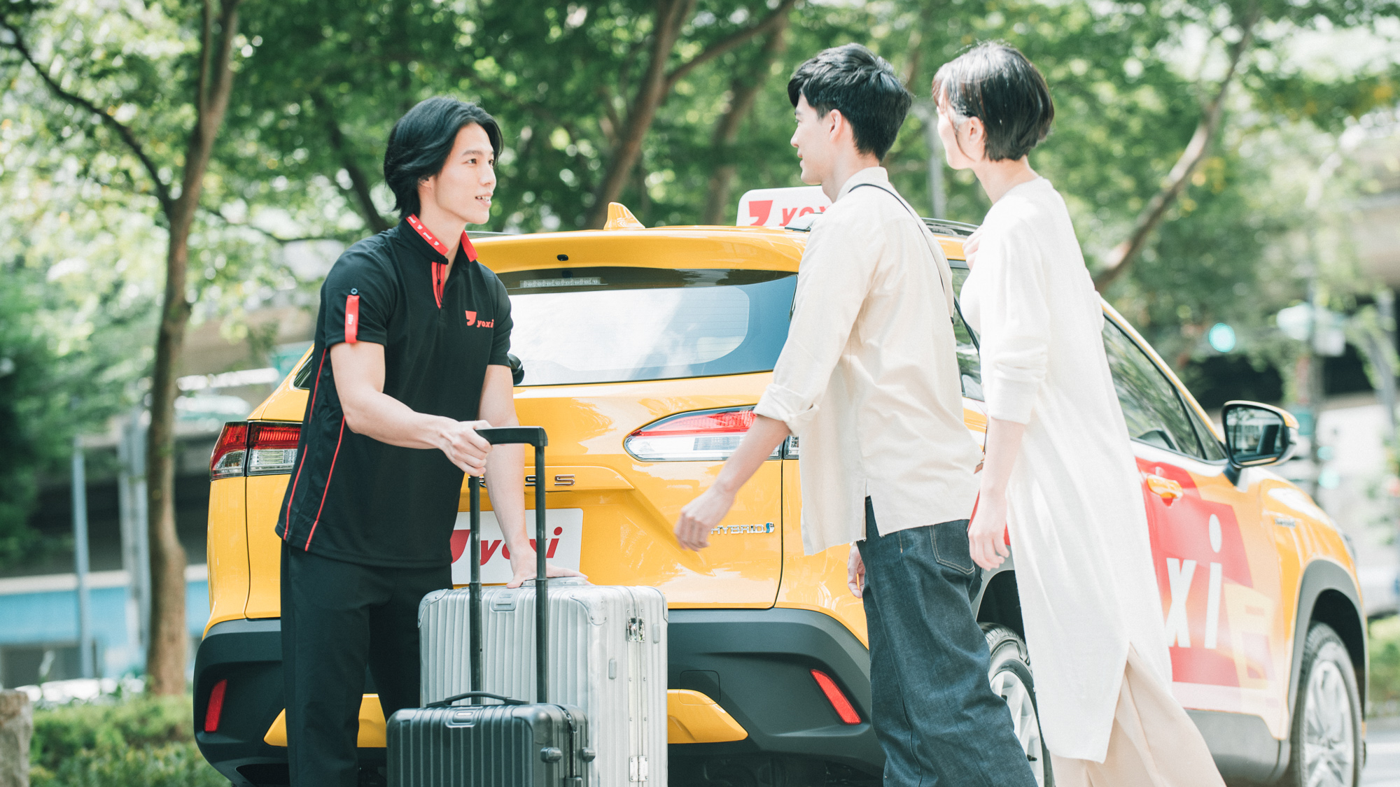 yoxi 推「國際旅客叫車」與「接機服務」功能