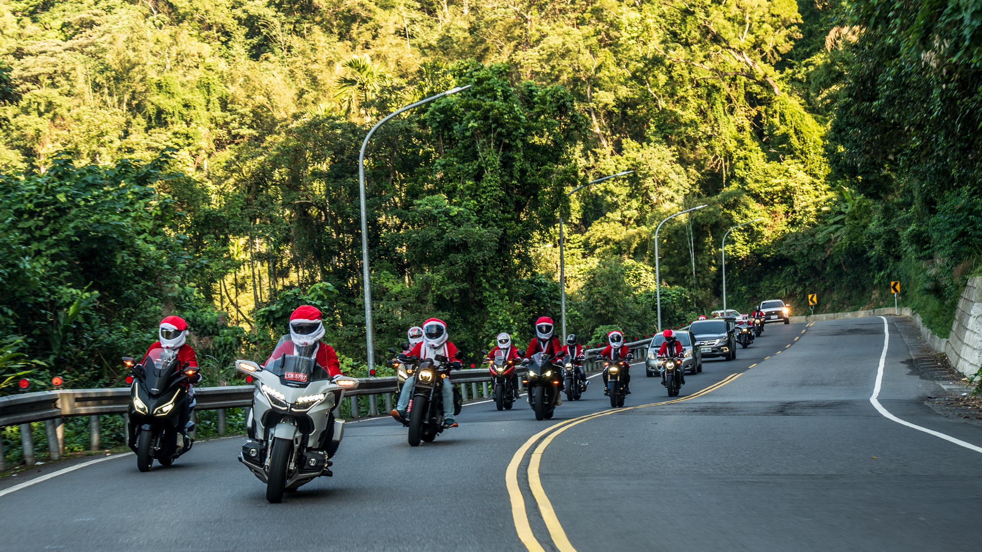 Honda Motorcycle 車友化身孩子們眼中的聖誕騎士，溫暖送愛！