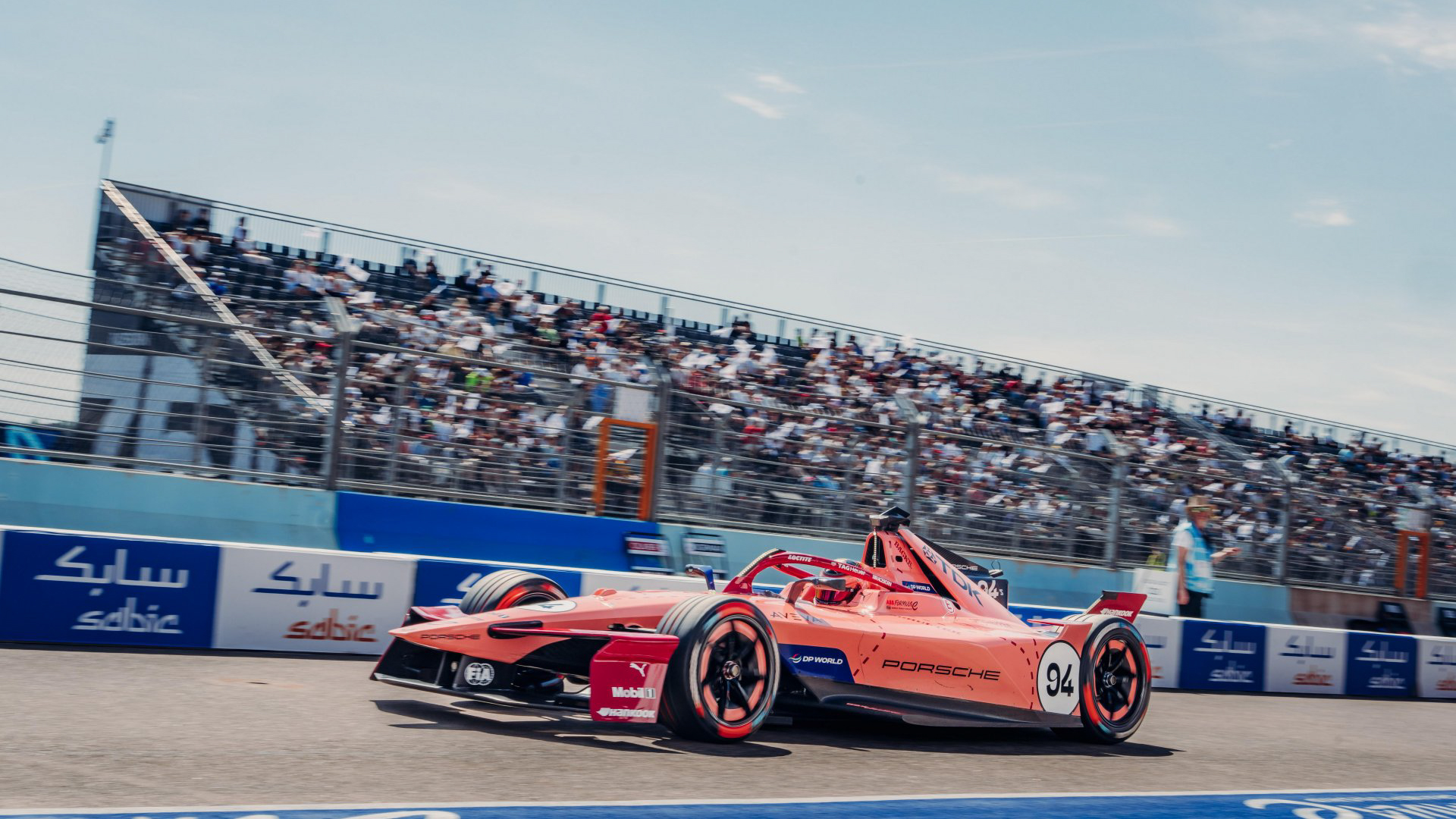 ABB FIA 電動方程式柏林站，保時捷賽車運動 75 週年慶典添彩，Pascal Wehrlein 重返積分榜首！