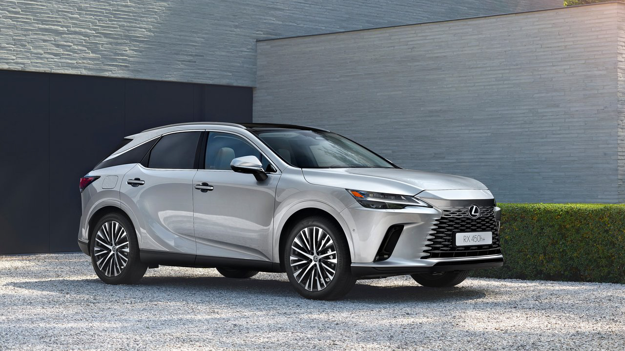 RX 雖歸列旗艦，但仍有突破五千台的銷售數字，相當誇張。