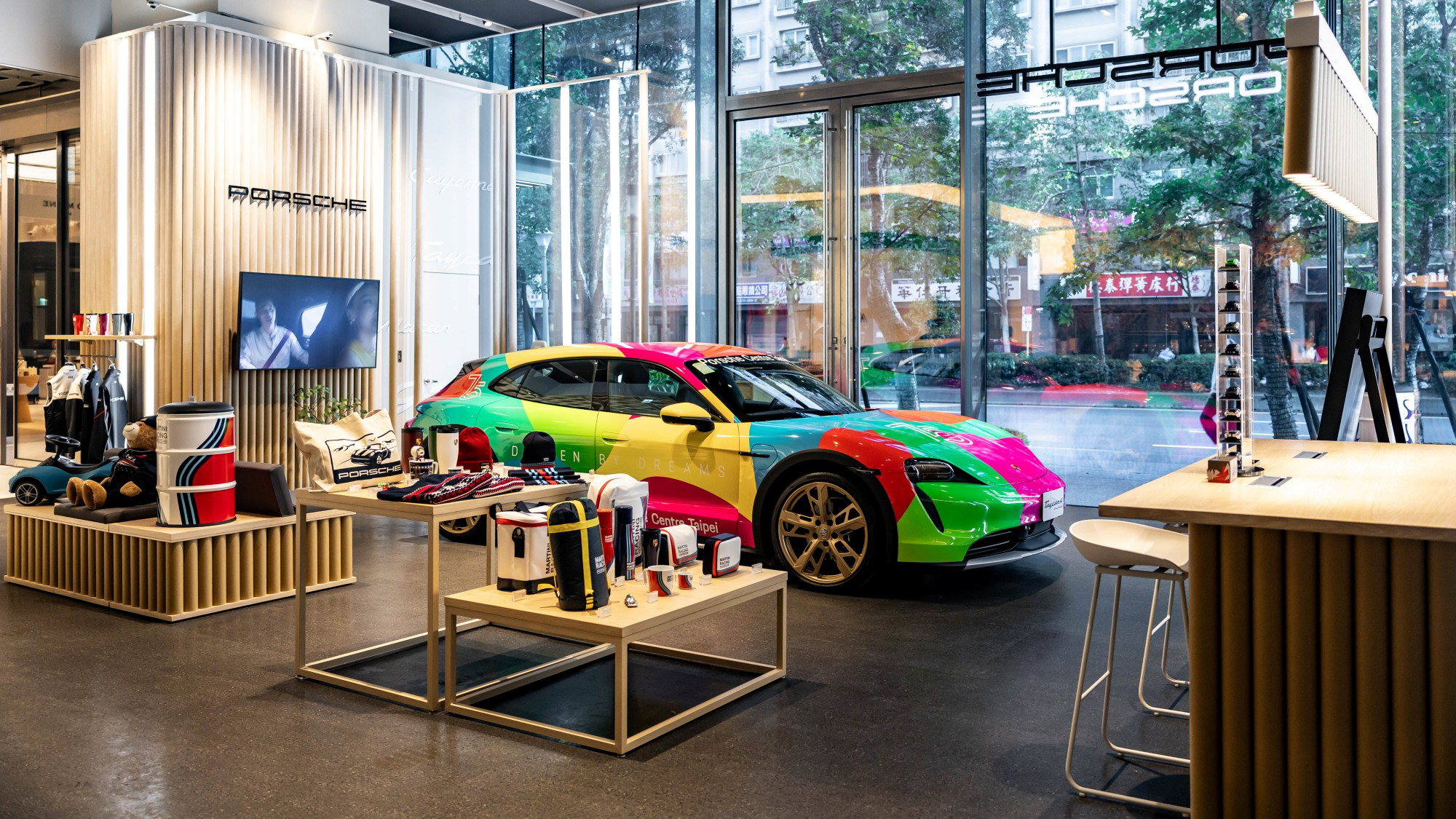Porsche NOW 新型態概念店於台北市中心開幕