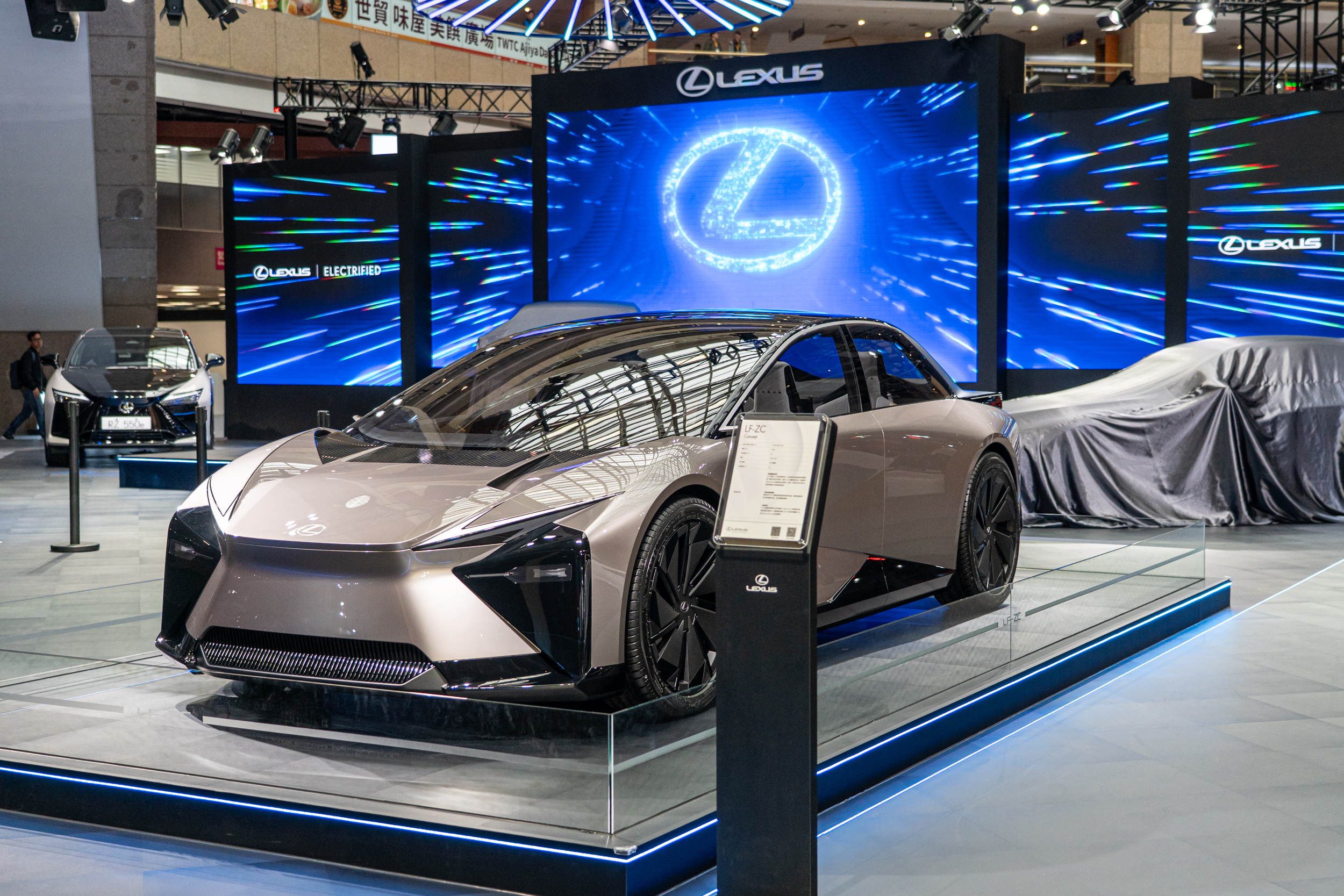 作為資源相較充裕的品牌，Lexus 是少有願意與原廠協商引進概念車展出的車廠。