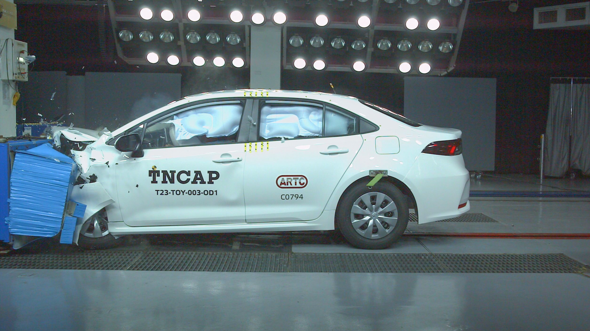 TNCAP 第二波撞擊測試結果公佈！Toyota Altis 與 Honda CR-V 分獲五星與三星