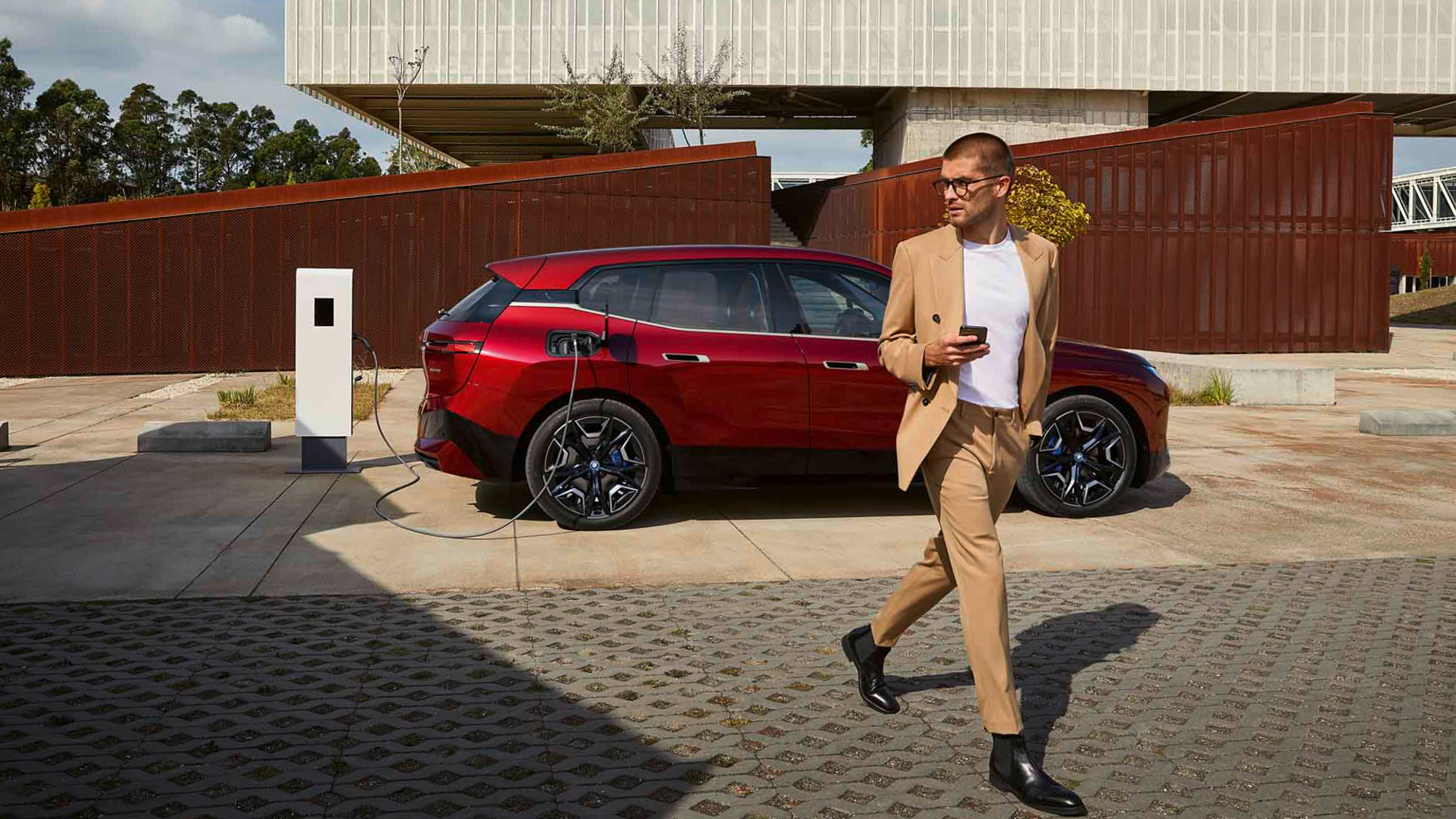 ▲ BMW iX / i4導入人性科技 期望與車主溫暖互動