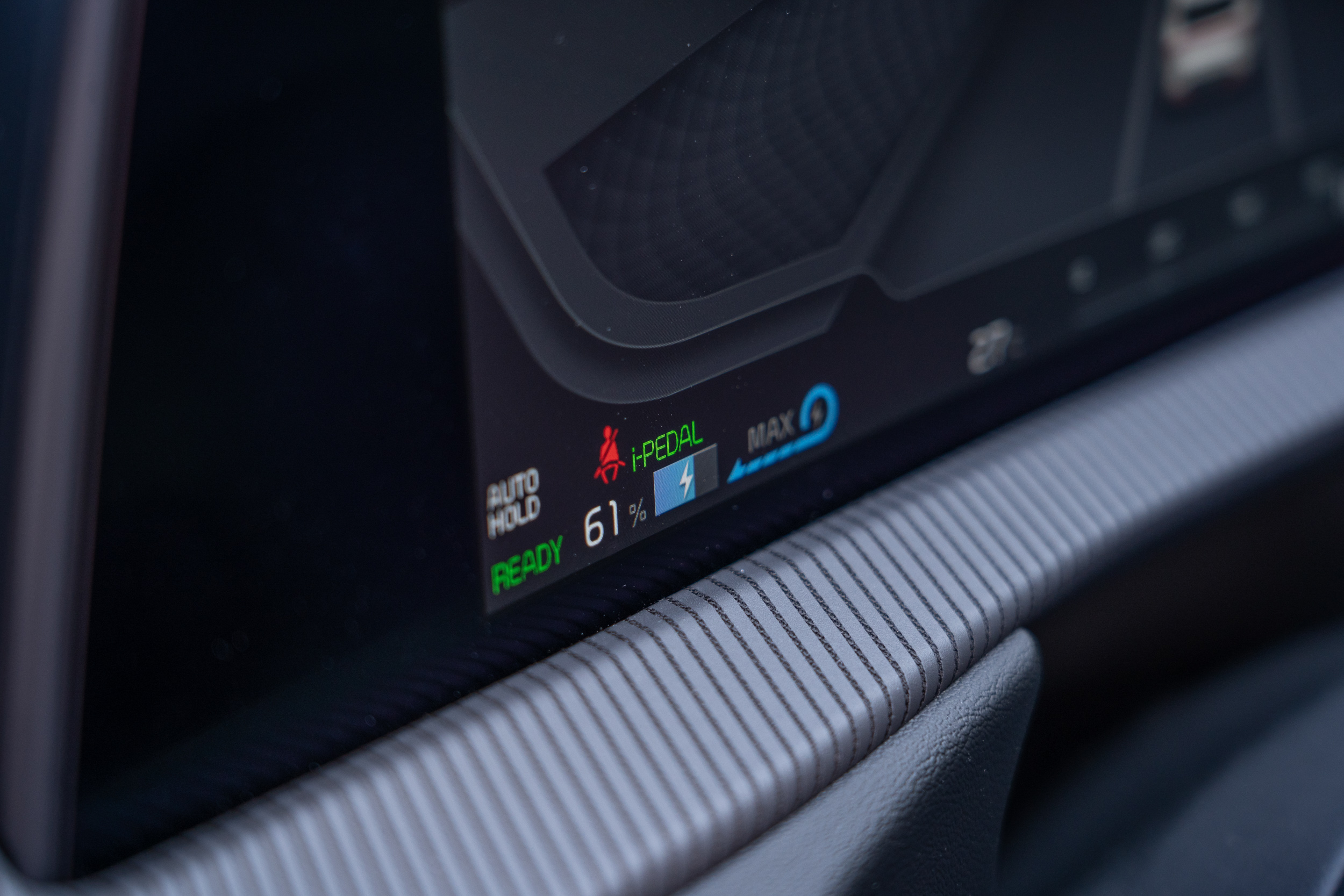 一如其他電動車產品，EV6 設有多段式煞車動能回收系統選項，當然，也有 i-Pedal 單一踏板模式。