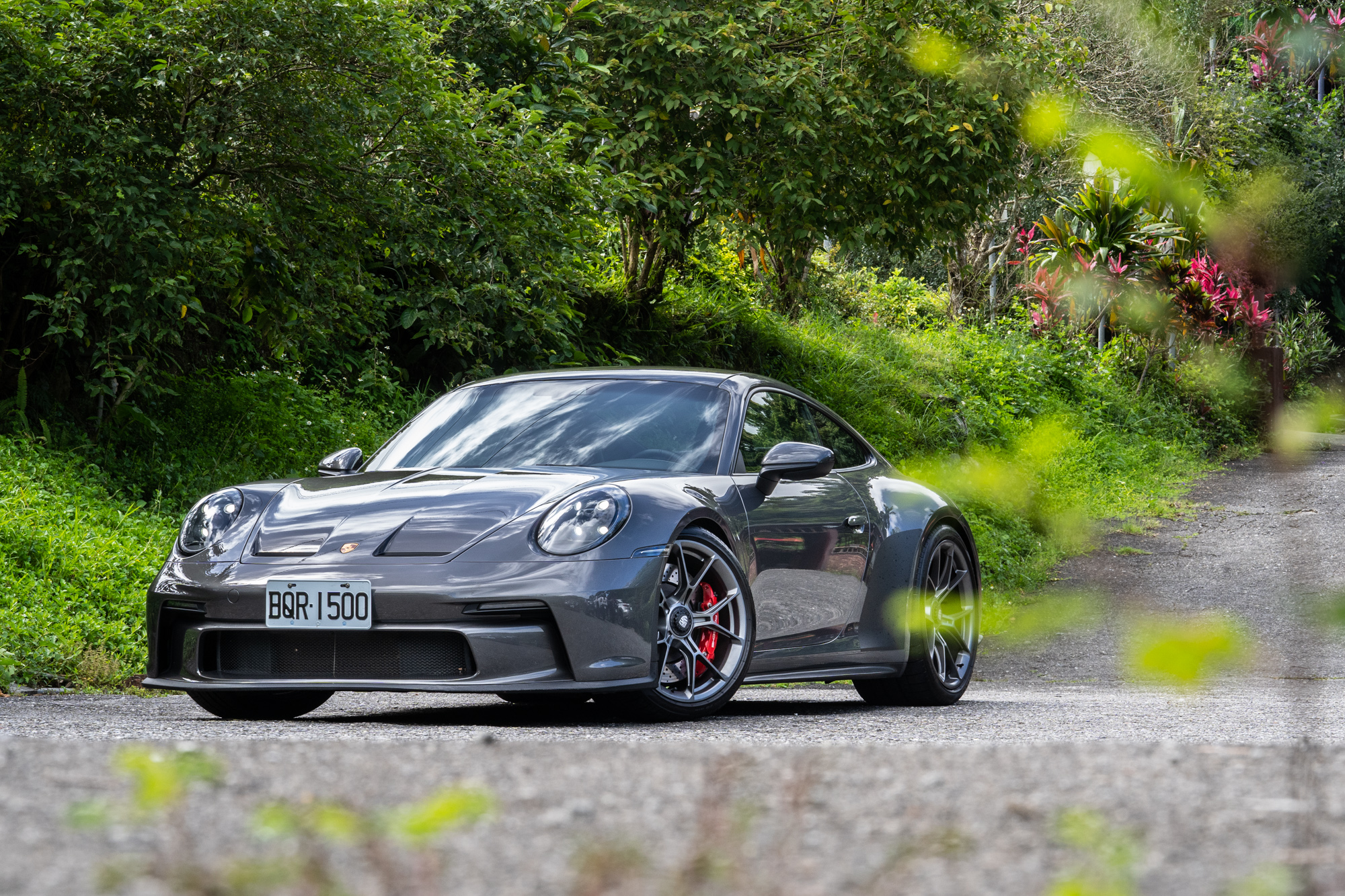 試駕車款為Porsche 911 GT3 with Touring Package，建議售價為新台幣1,028萬元起。
