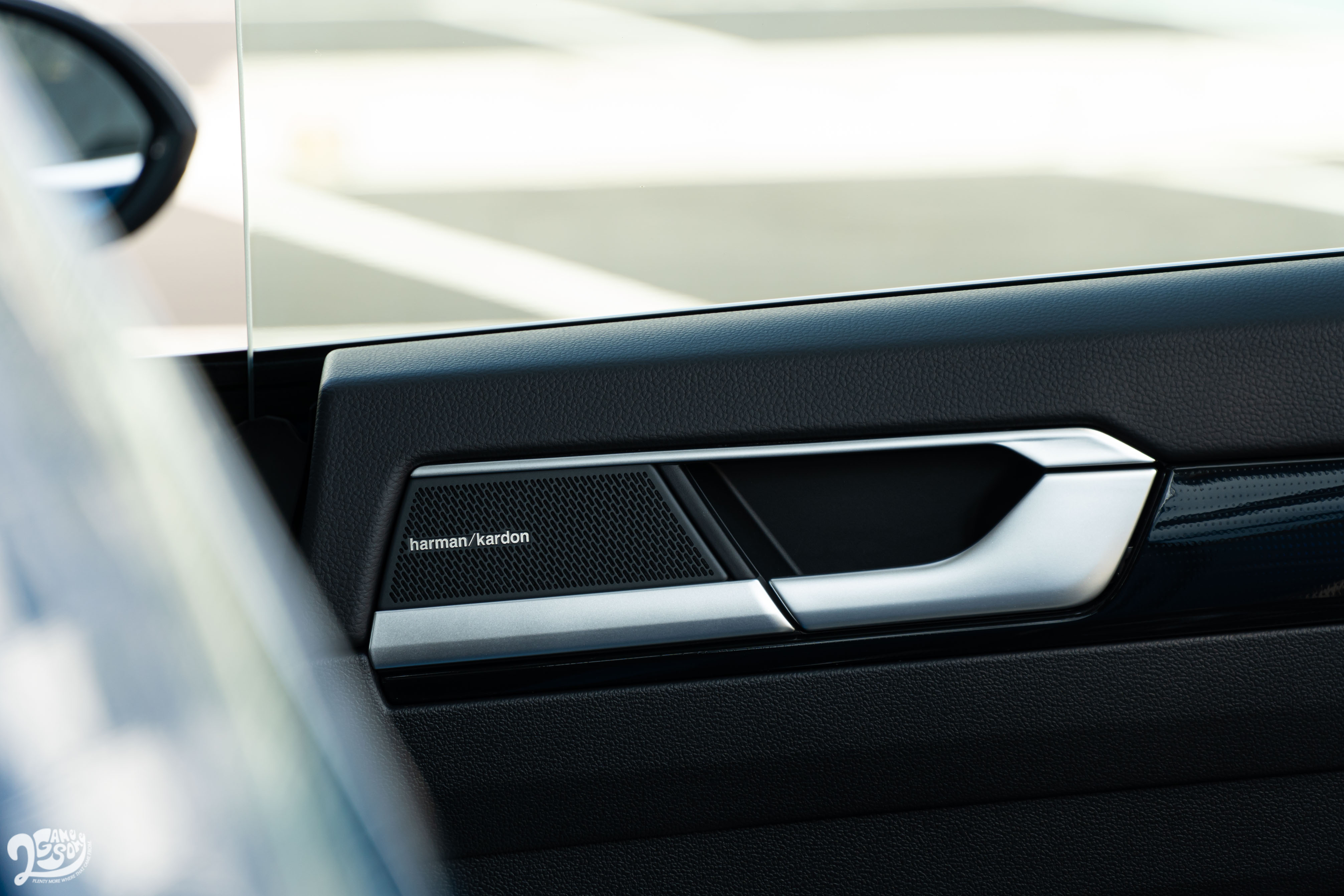 2 月底前入主 Arteon Fastback 330 TSI Elegance Premium 即可以 168.3 萬元車價並加贈 Harman Kardon 音響系統，限量 100 組。