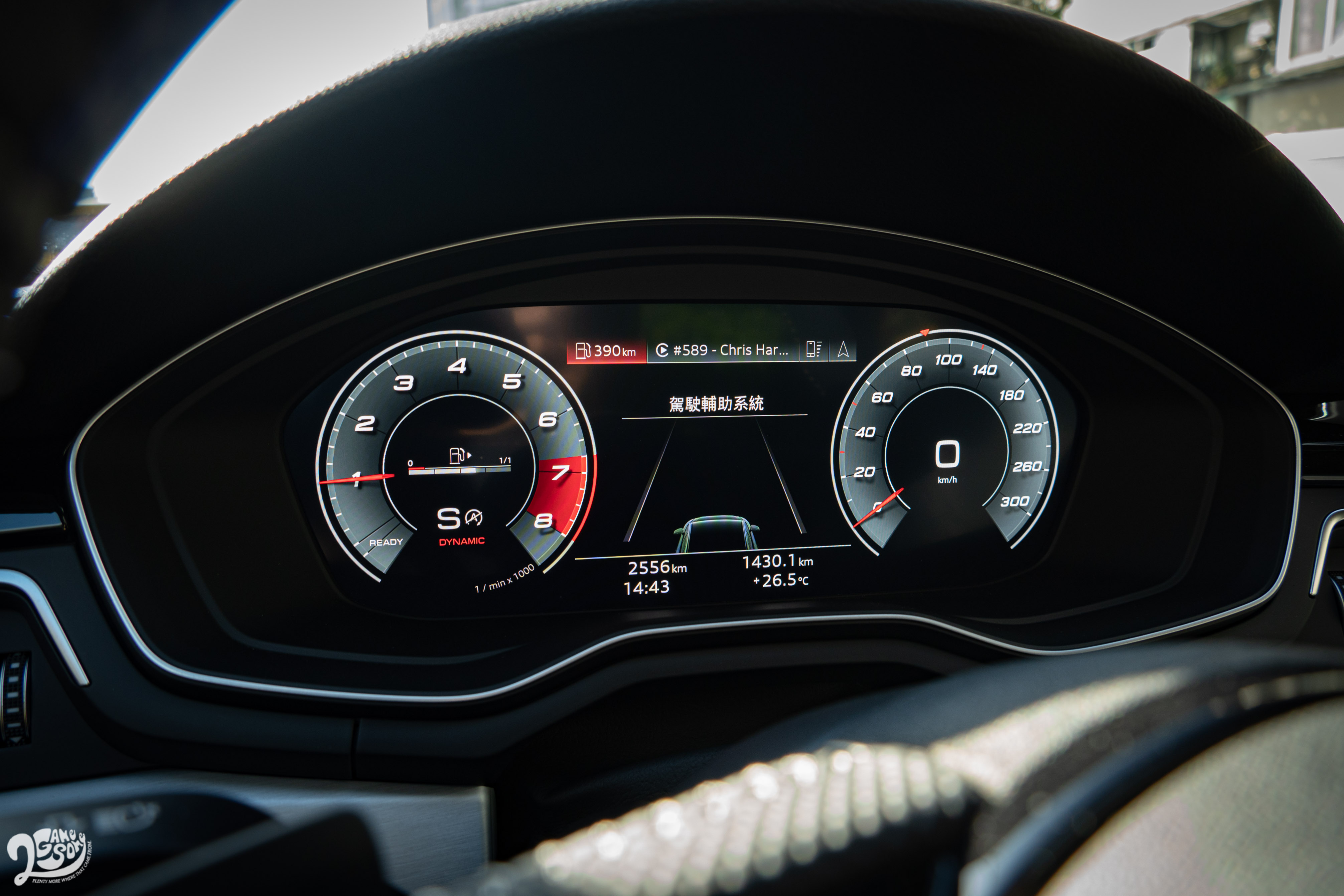 標配 12.3 吋 Audi 全數位虛擬駕駛座艙 plus。