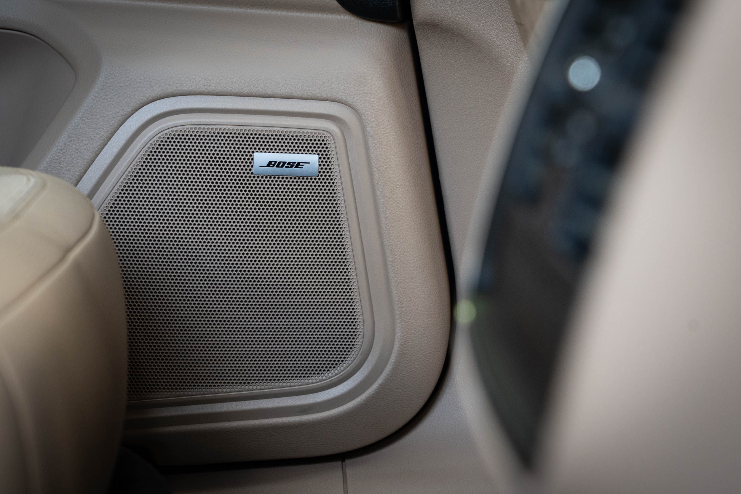 選配 BOSE 環繞音響系統,要價新台幣 69,000 元。