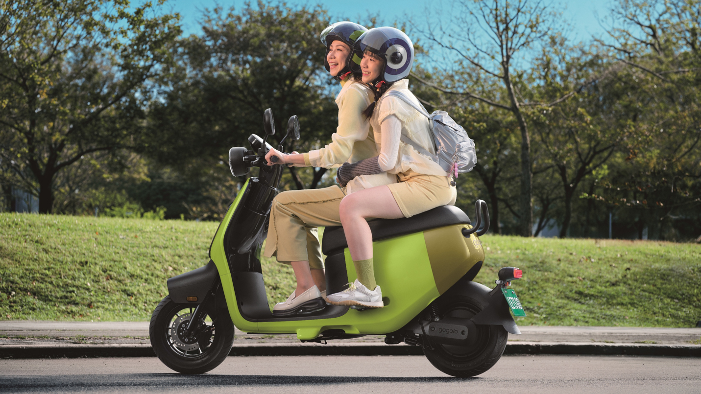 Gogoro 年終優惠開跑,EZZY 500 享 5 年免費保養,指定車款 5% 點數回饋!