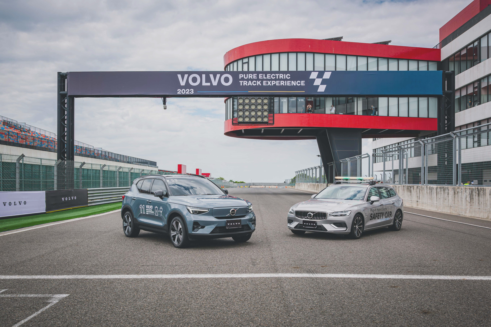 賽道日舉辦所費不貲,Volvo 大費周章針對 XC40 Recharge 特別舉辦賽道日,讓人更想知道這輛車的極限究竟在哪。