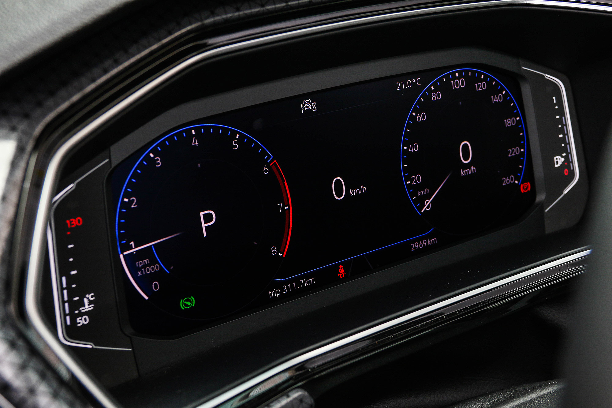 10.25 吋全邏輯數位儀表板為 Style Design 以上車型標配。