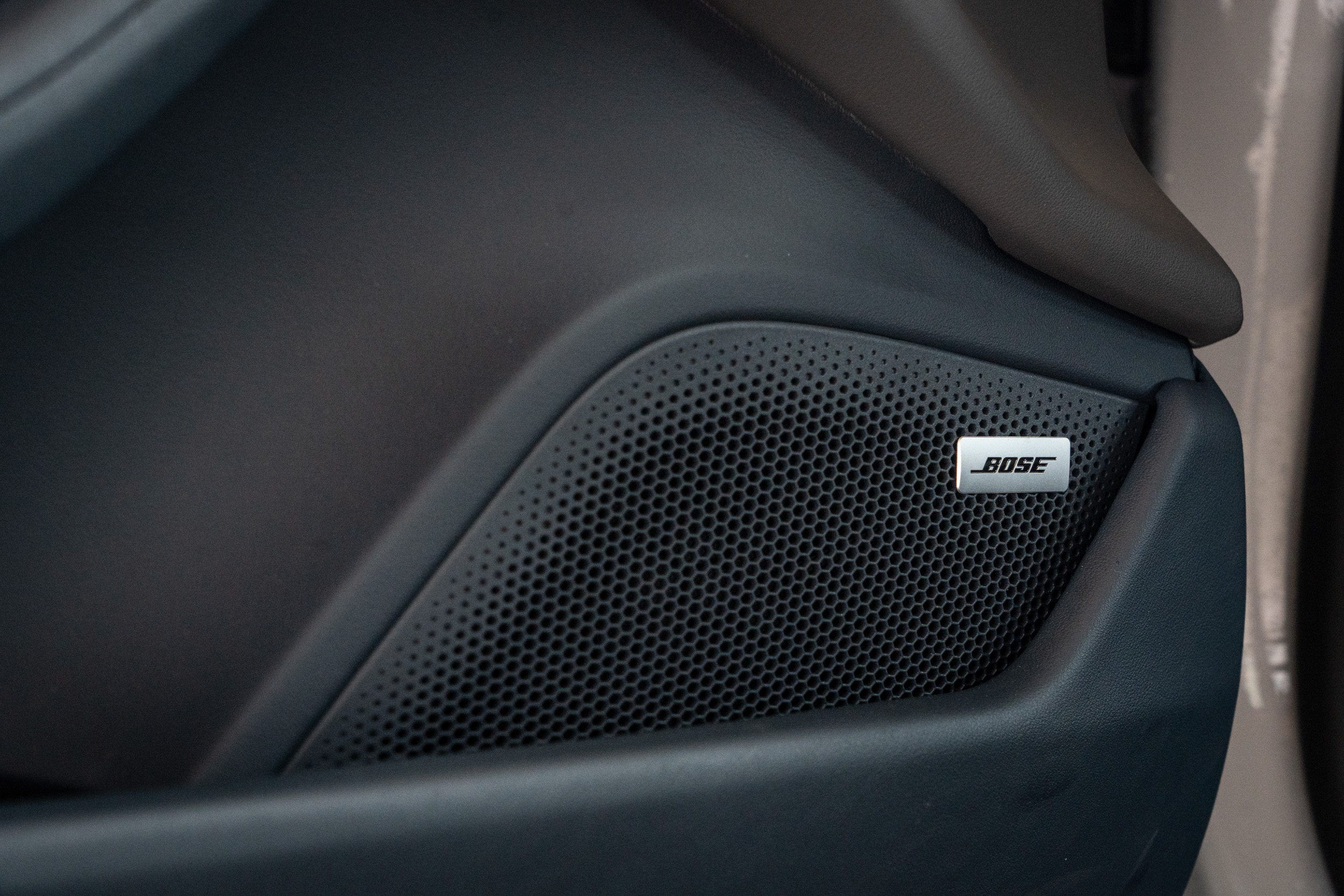 Bose 音響系統也是選配項目。