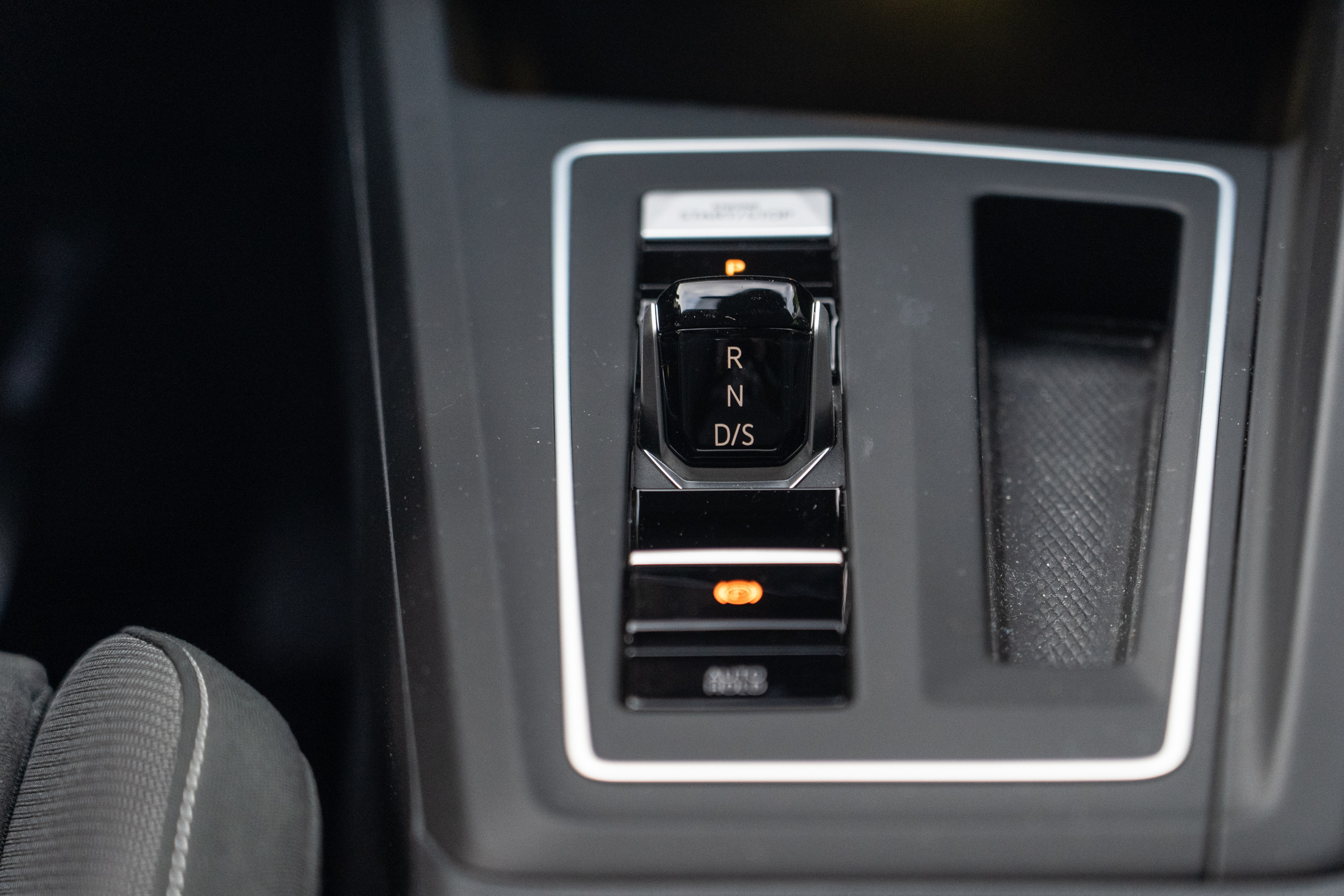 電子線傳式排檔桿讓排檔桿的體積縮小許多。