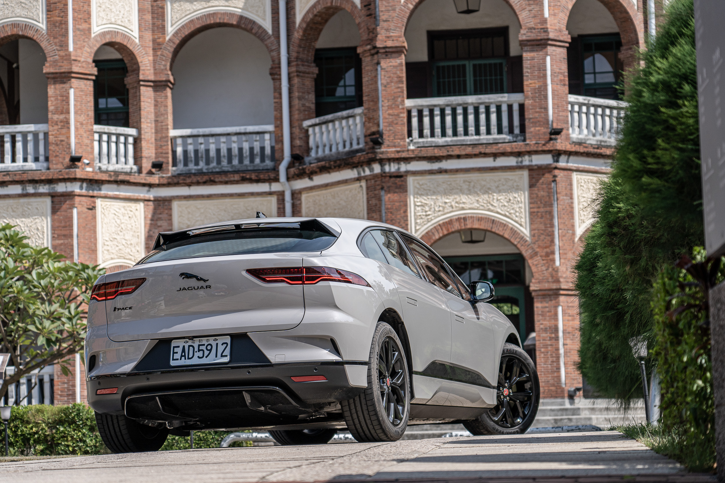 本次試駕,2GameSome 決定來一趟一日南北長測,以電動車車主的角度,一探目前國內充電環境是否健全。