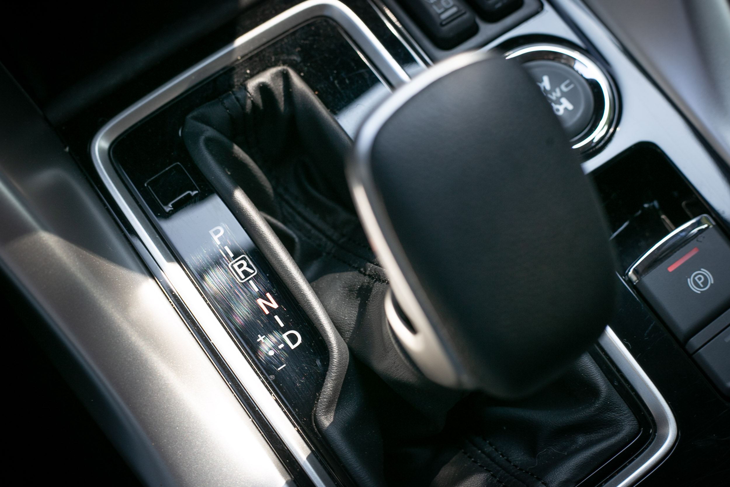 動力銜接 CVT 變速箱。