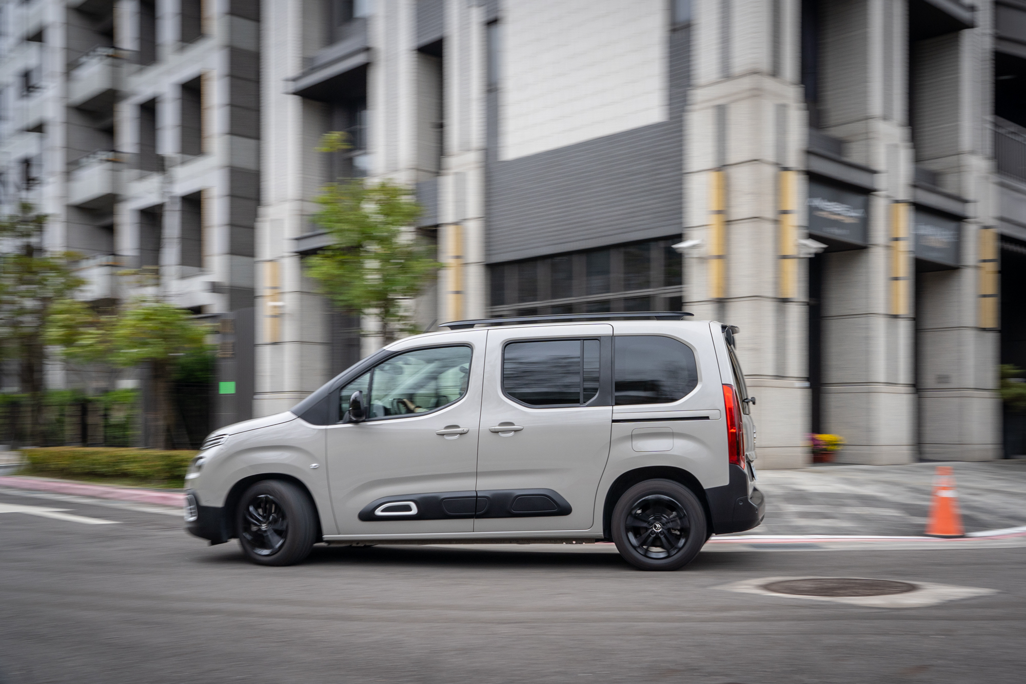 相當靈活的操控性,絕對堪稱同級第一。