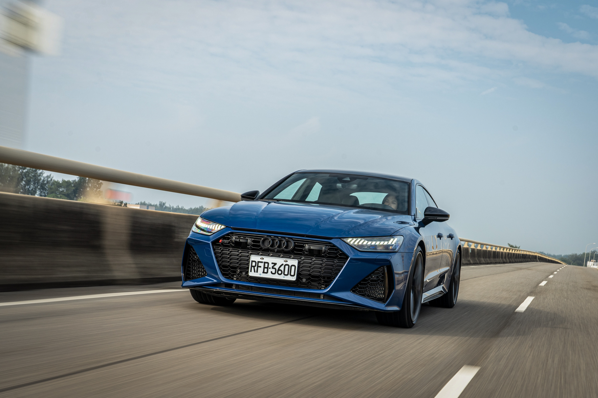 原廠數據顯示,0-100km/h加速僅需3.4秒就可完成。