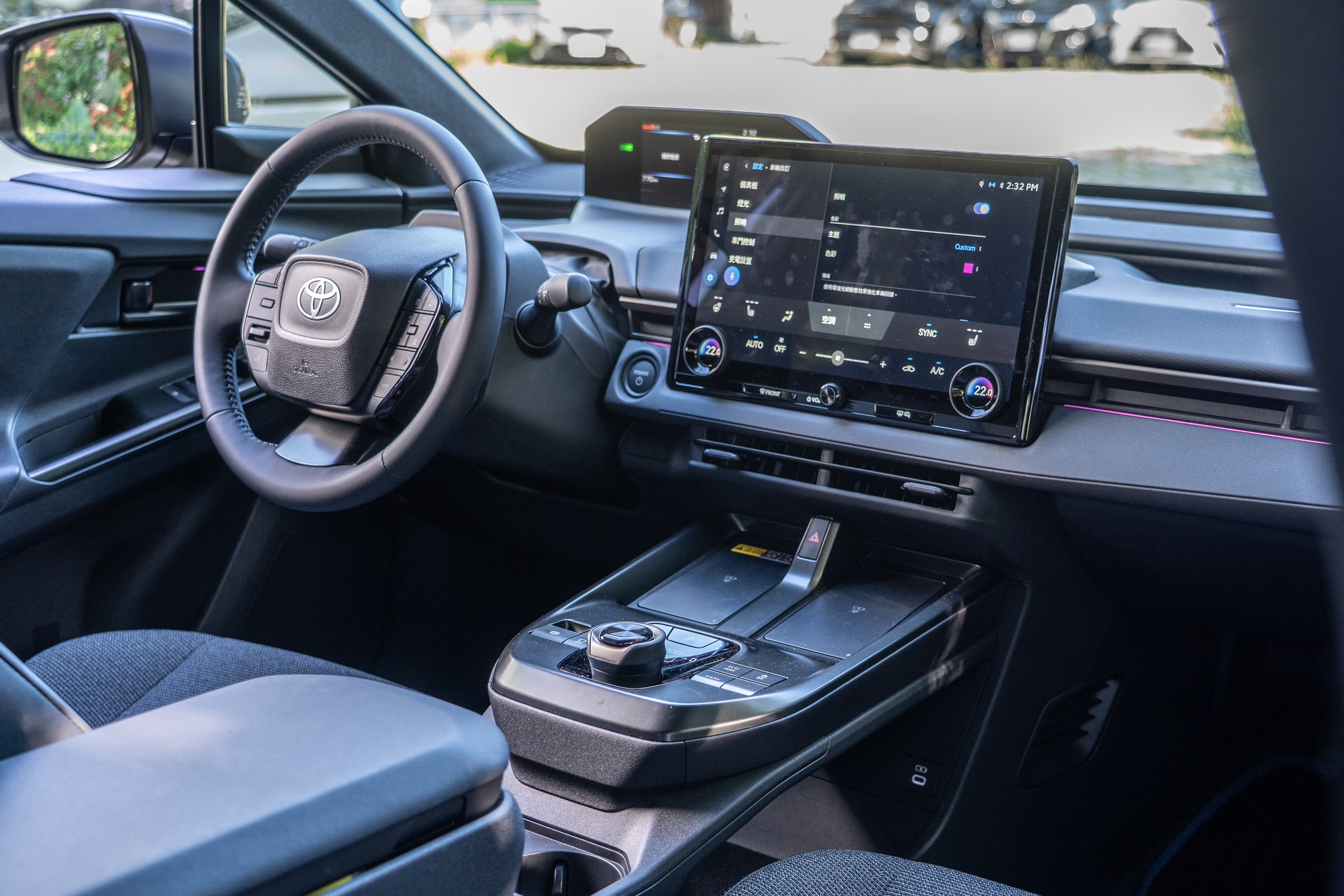 座艙內的配置與外觀相同，同樣以小針美容的思維調整。