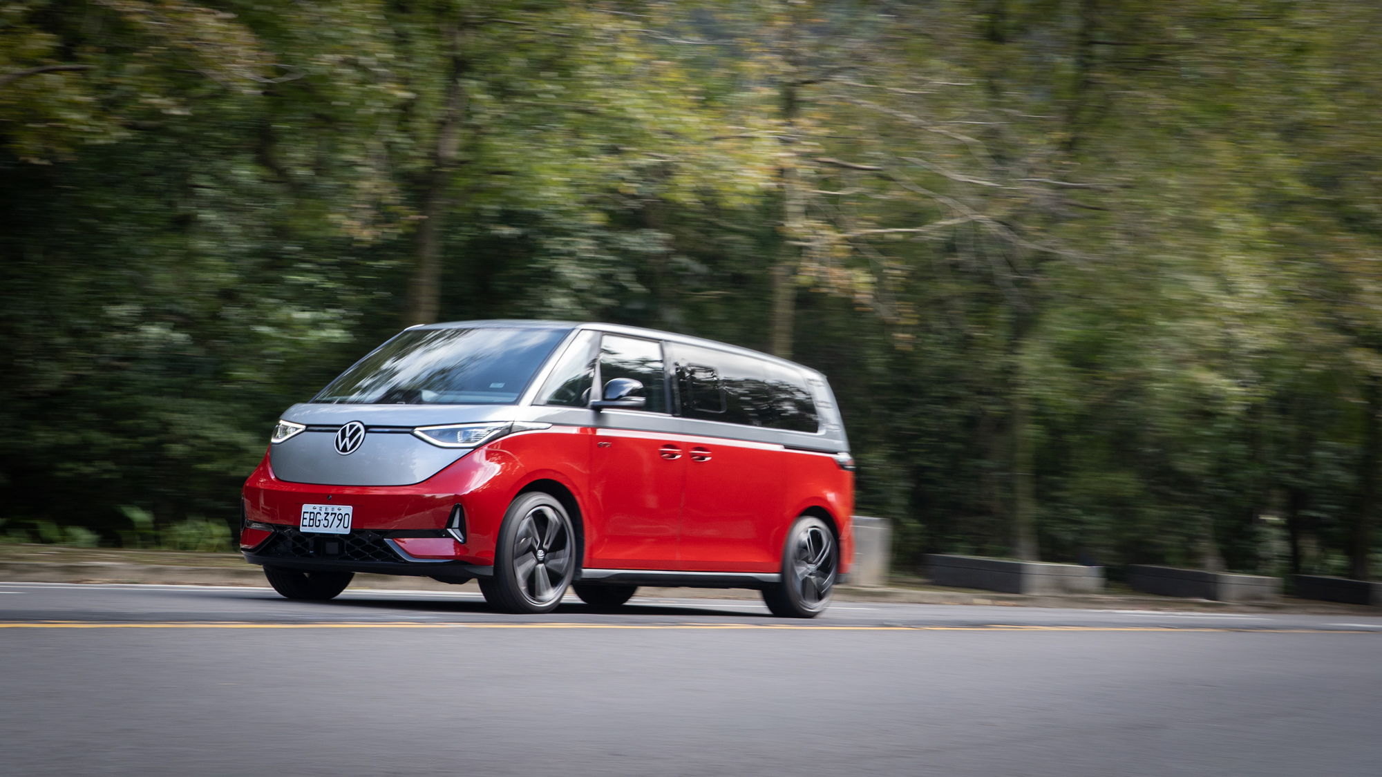 當性能入廂 樂趣就成標配！VWCV ID.Buzz GTX 讓全車人都開心